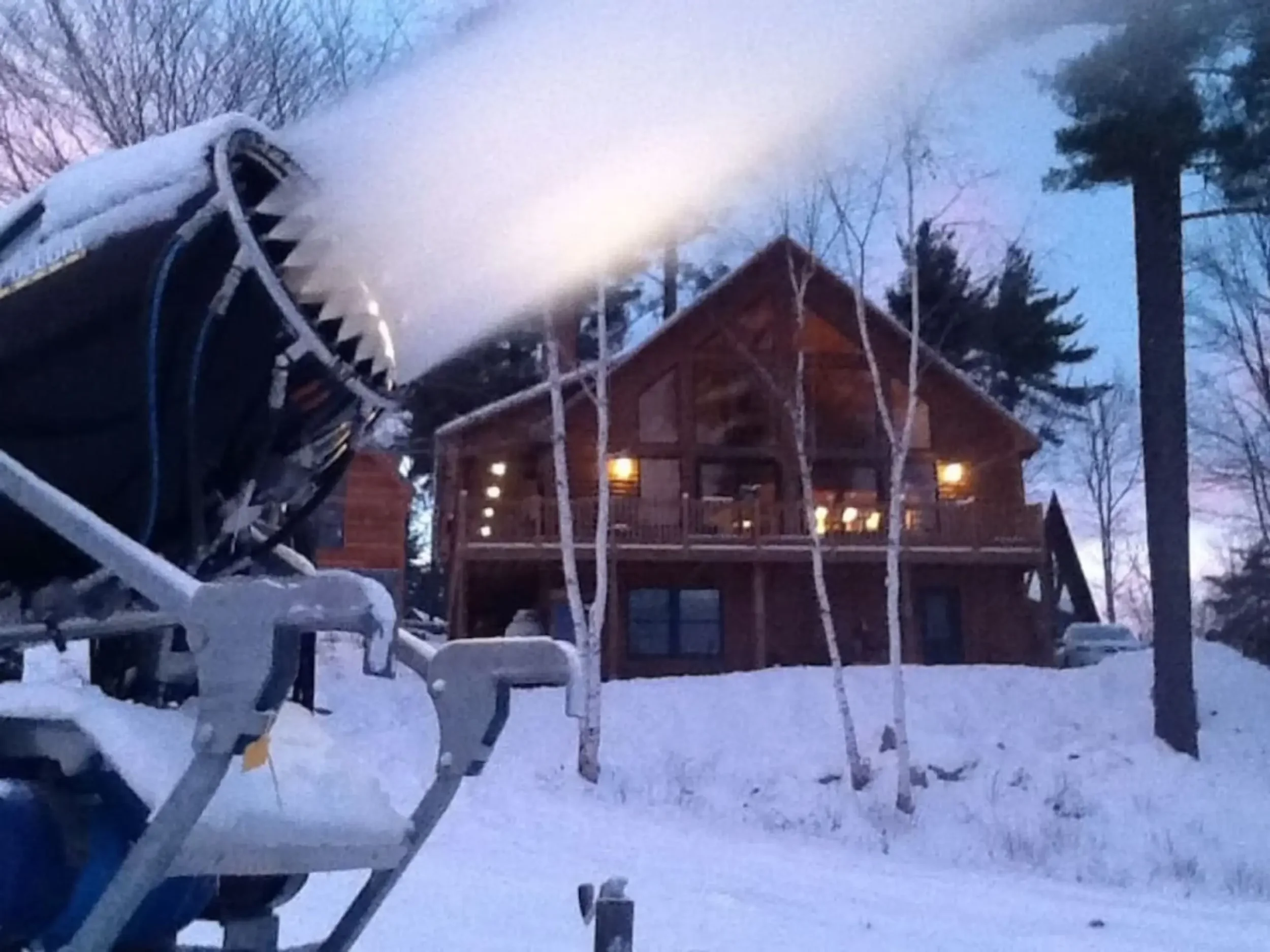 SKI OUTSIDE.webp