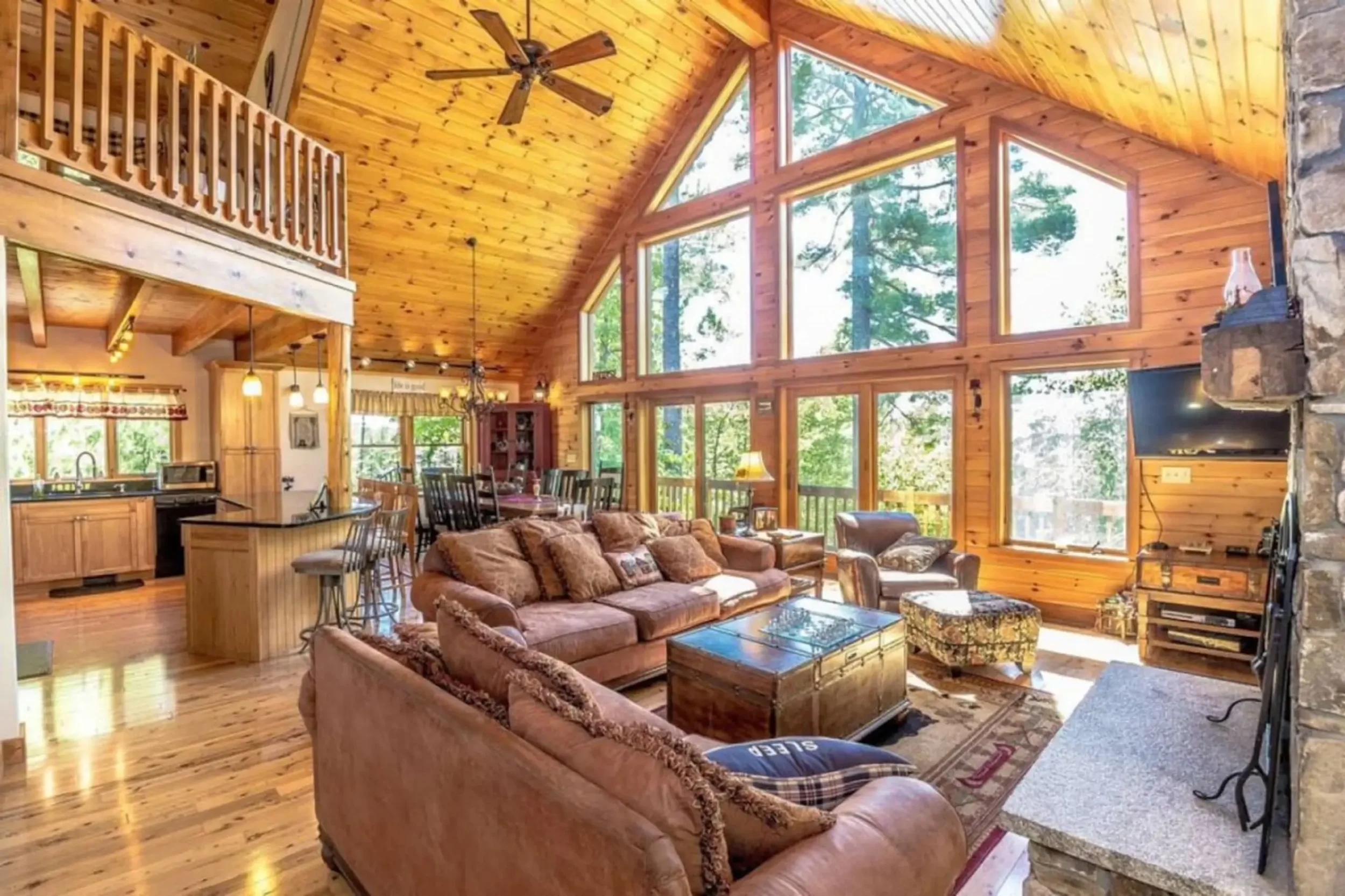SKI FAMILY ROOM.webp