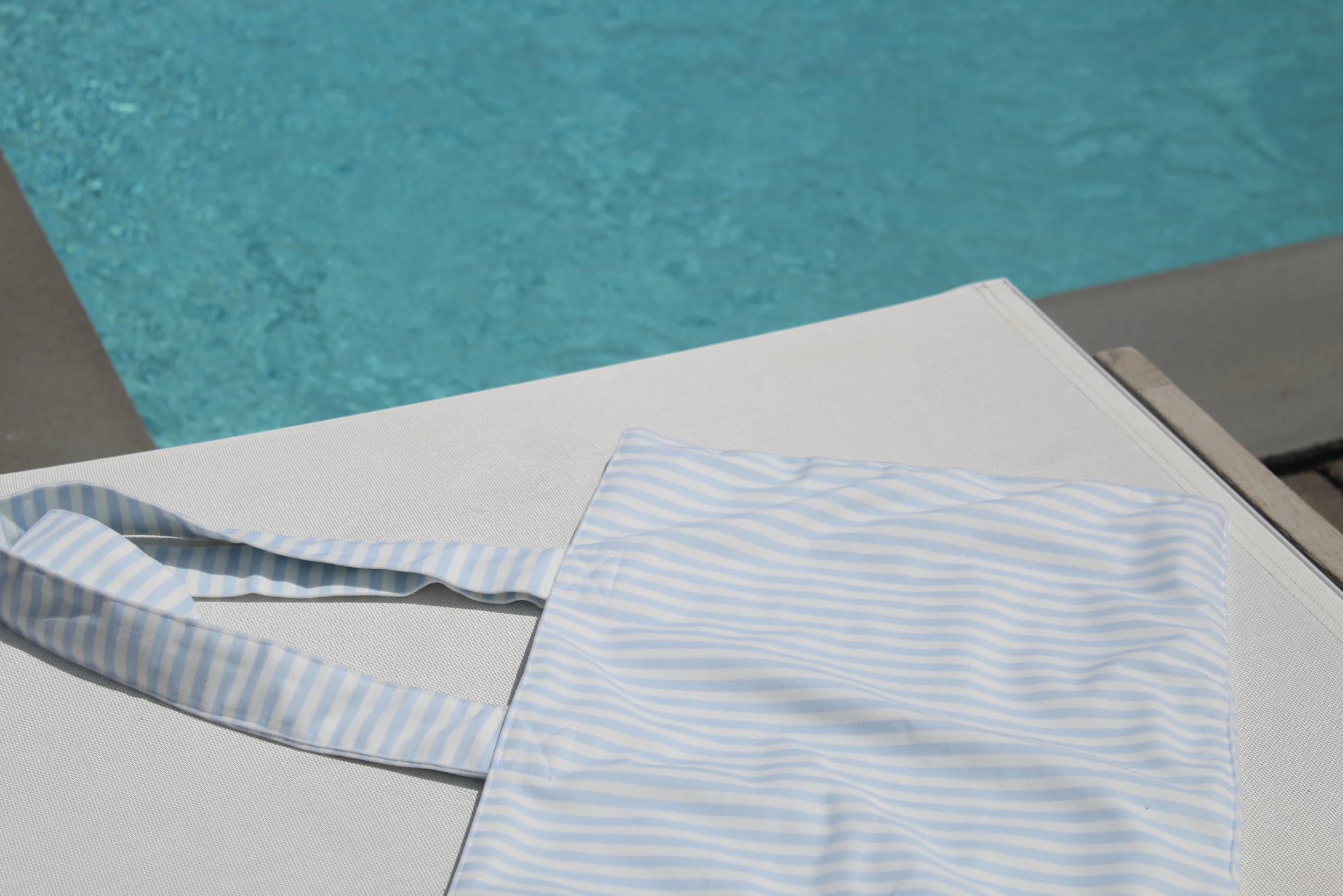 Stripped Light Blue and White Beach Tote
