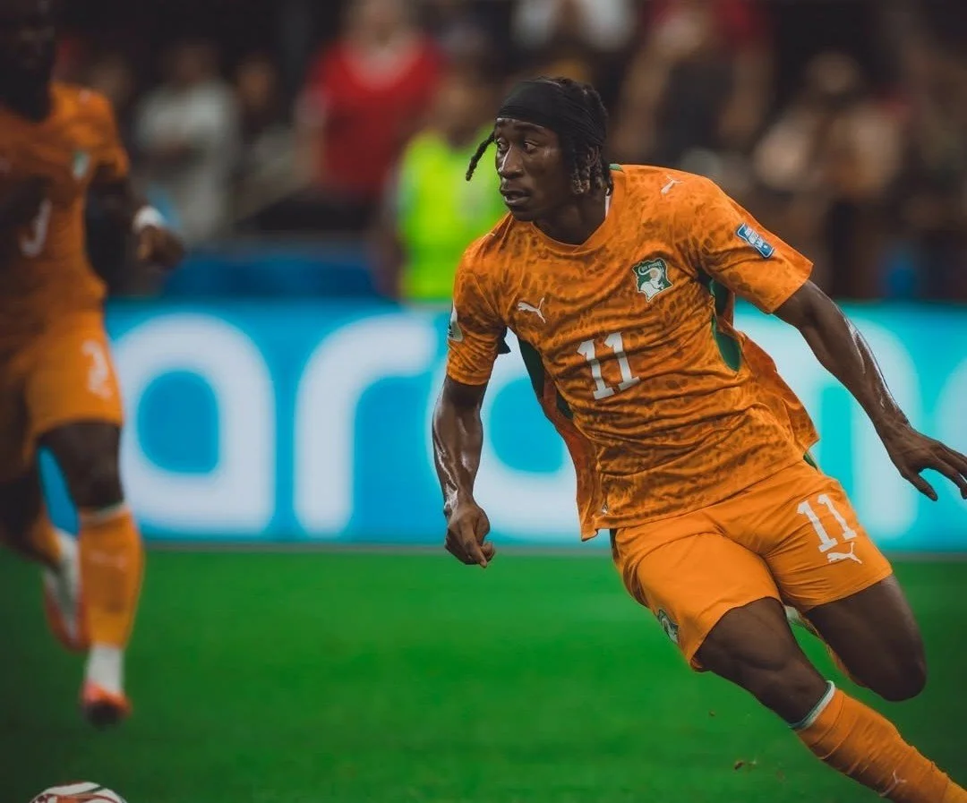 Côte d’Ivoire’s Yan Diomandé runs with the ball in the FIFA World Cup round of 32 match against Norway