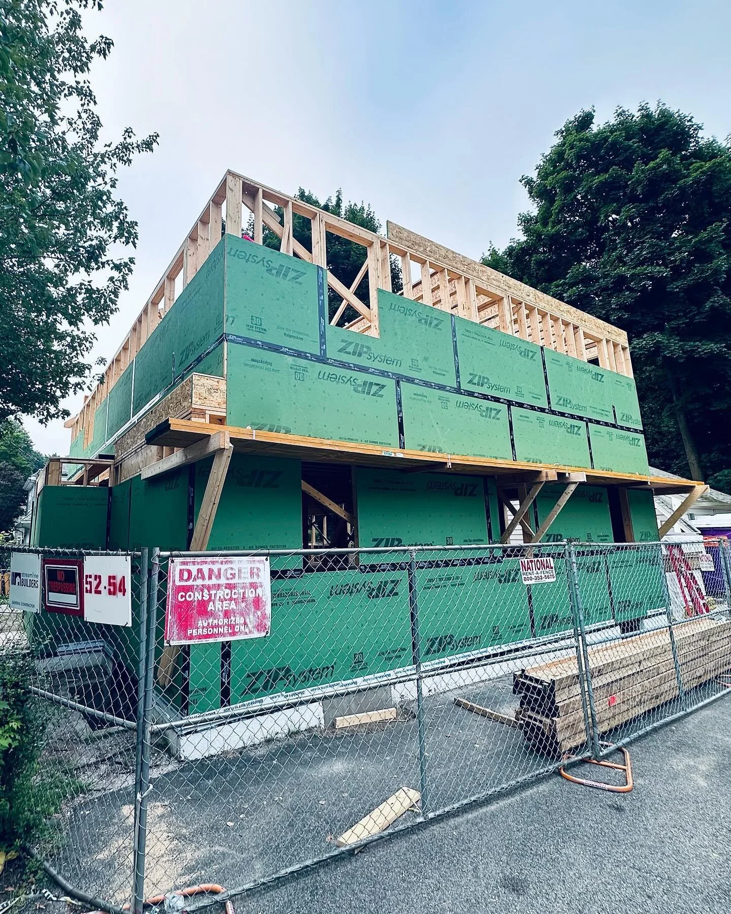 Some framing progress on our Brookline 2 family rebuild.  @streamlinebuildersllc @boucherarch @ares_structures
