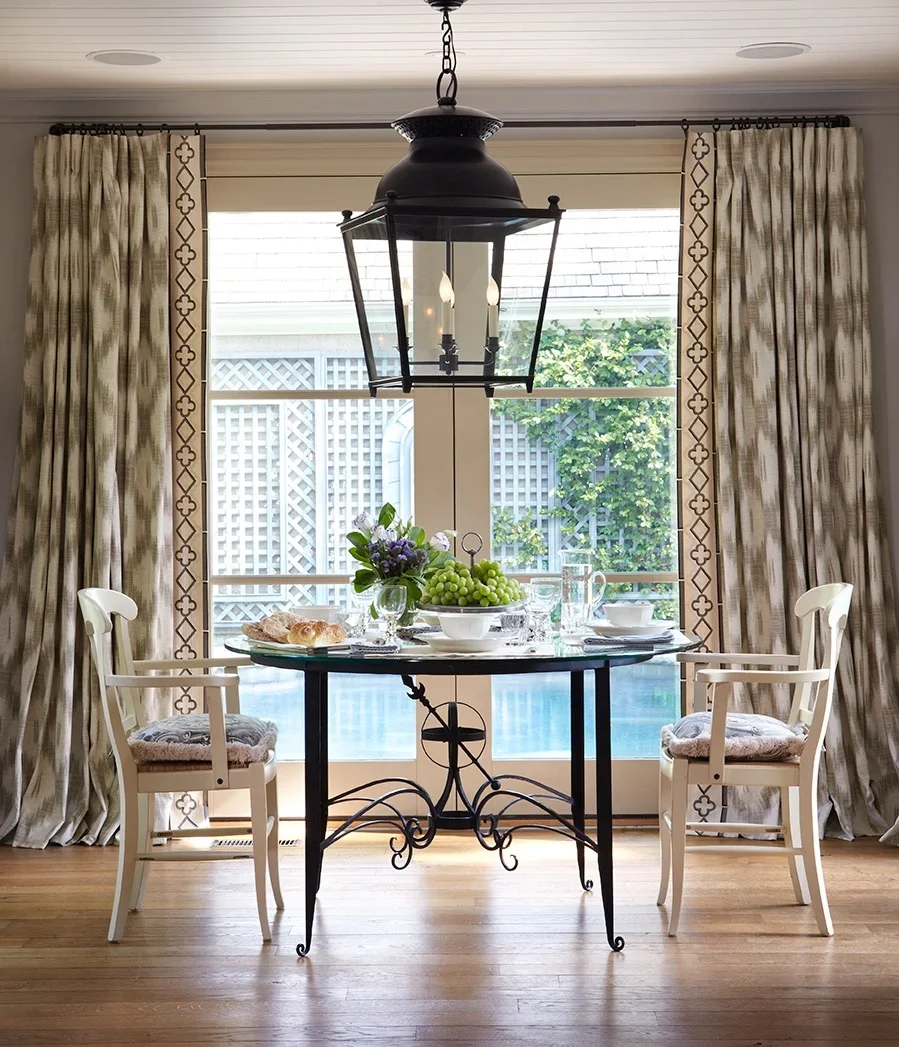 A Hoggs Hollow Residence