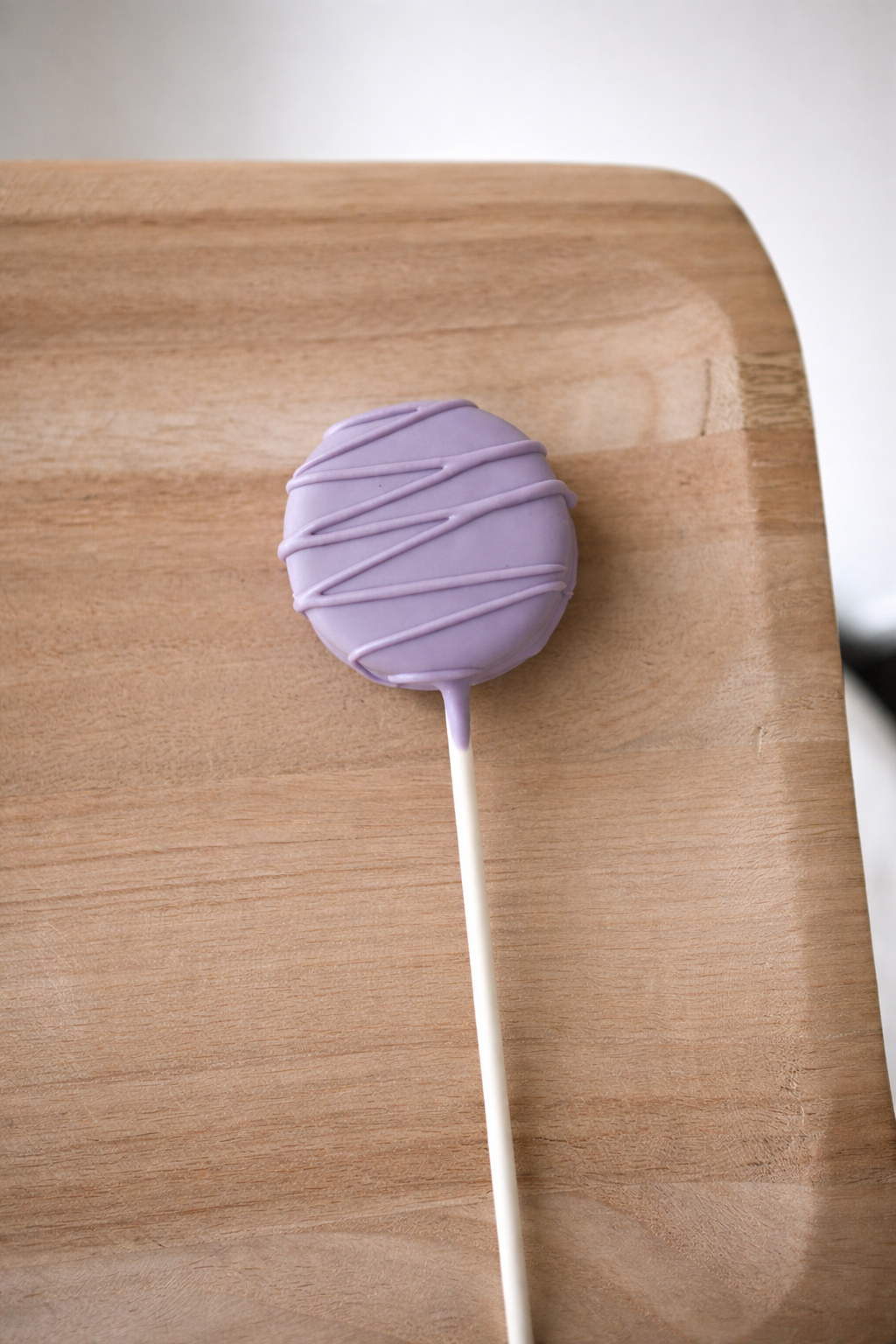 Purple cake pop.png