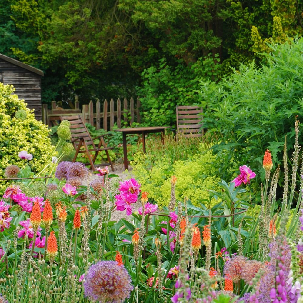 detailed garden maintenance and weeding in Peabody MA backyard