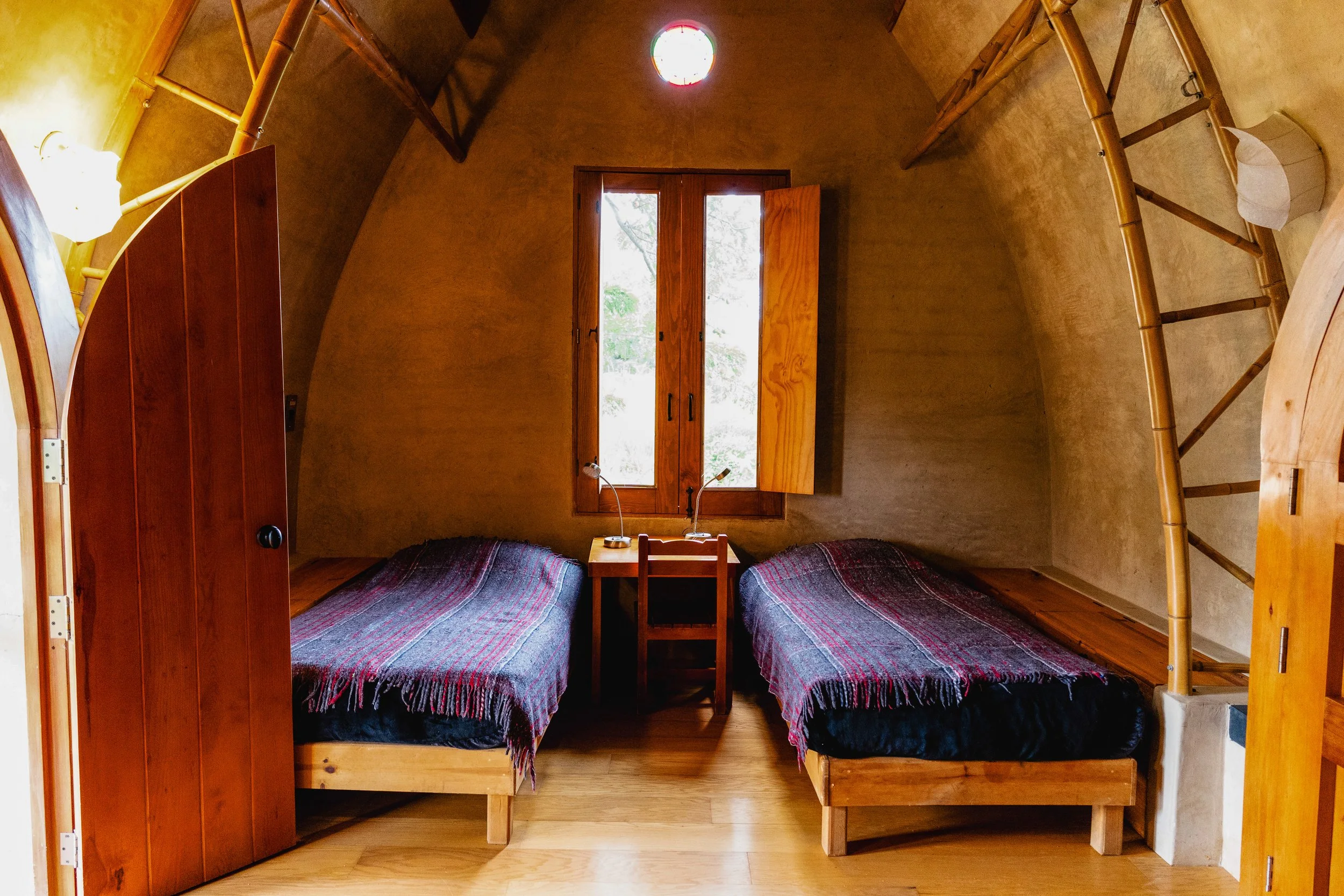 dainzu-interior-estancias-bioconstruccion-tierra-del-sol-oaxaca.jpg