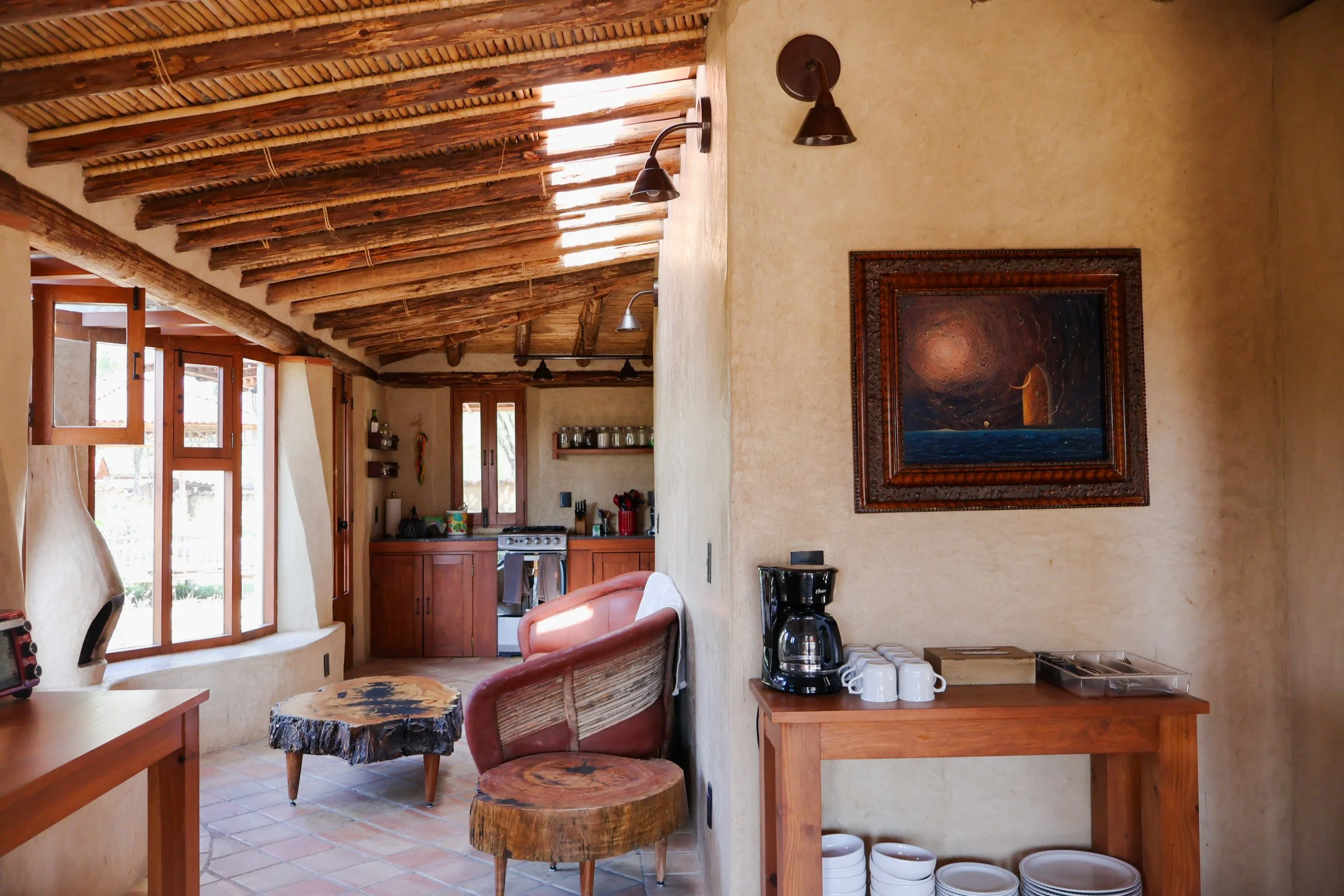hotelito-interior-estancias-bioconstruccion-tierra-del-sol-oaxaca.jpg