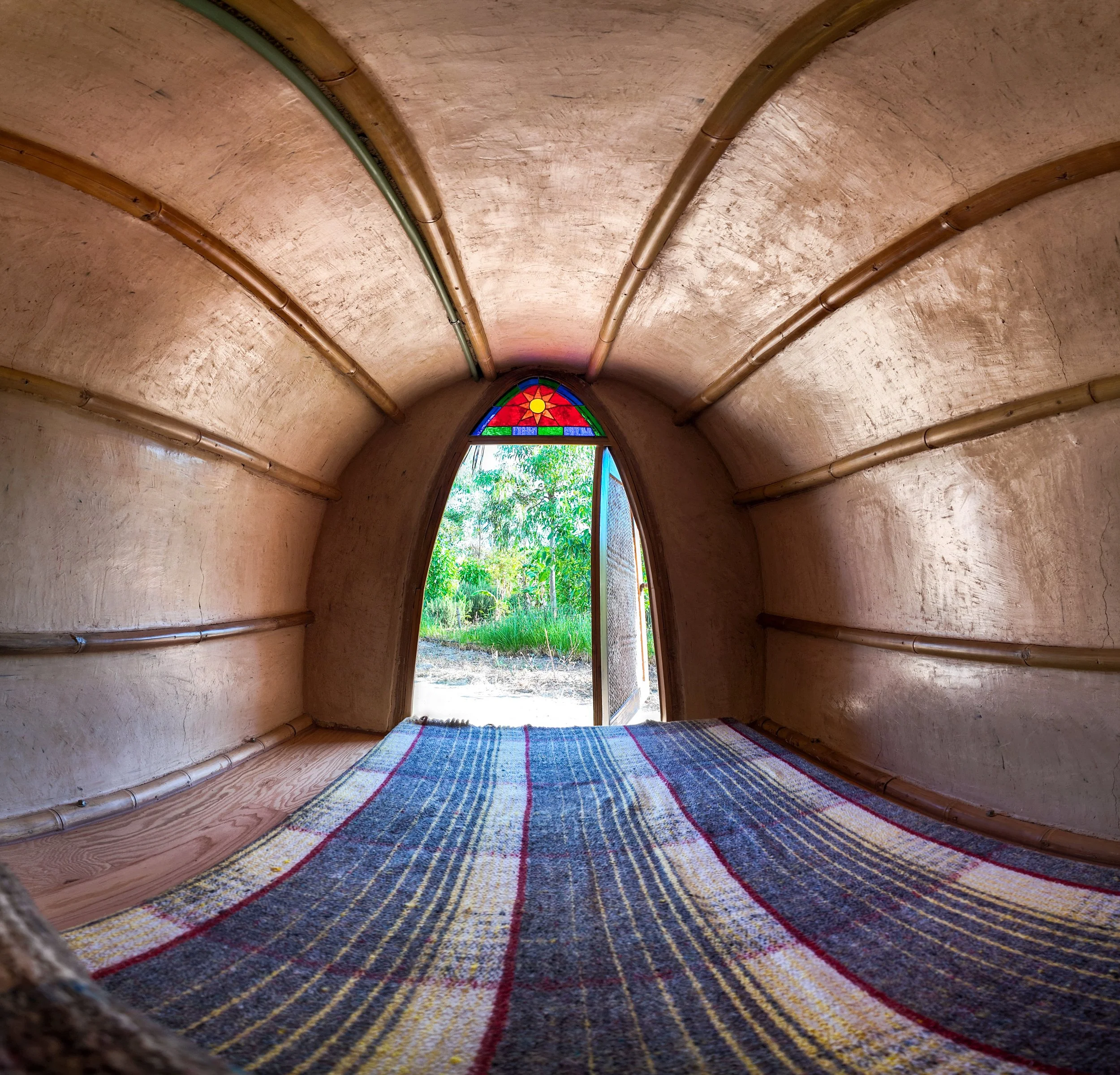 interior-capullos-bioconstruccion-tierra-del-sol-oaxaca.jpg