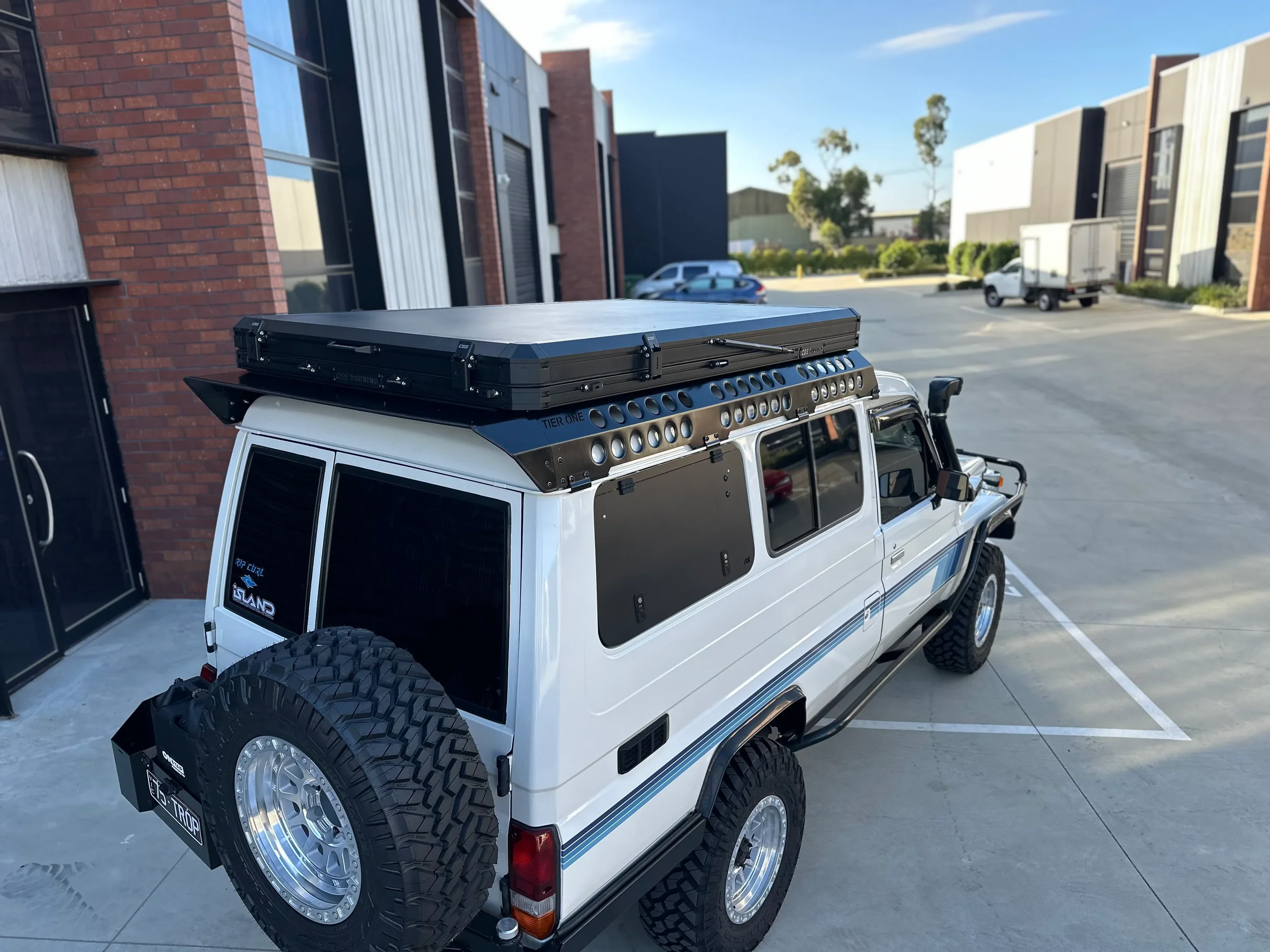 White with CSS Roof Top no.5.webp