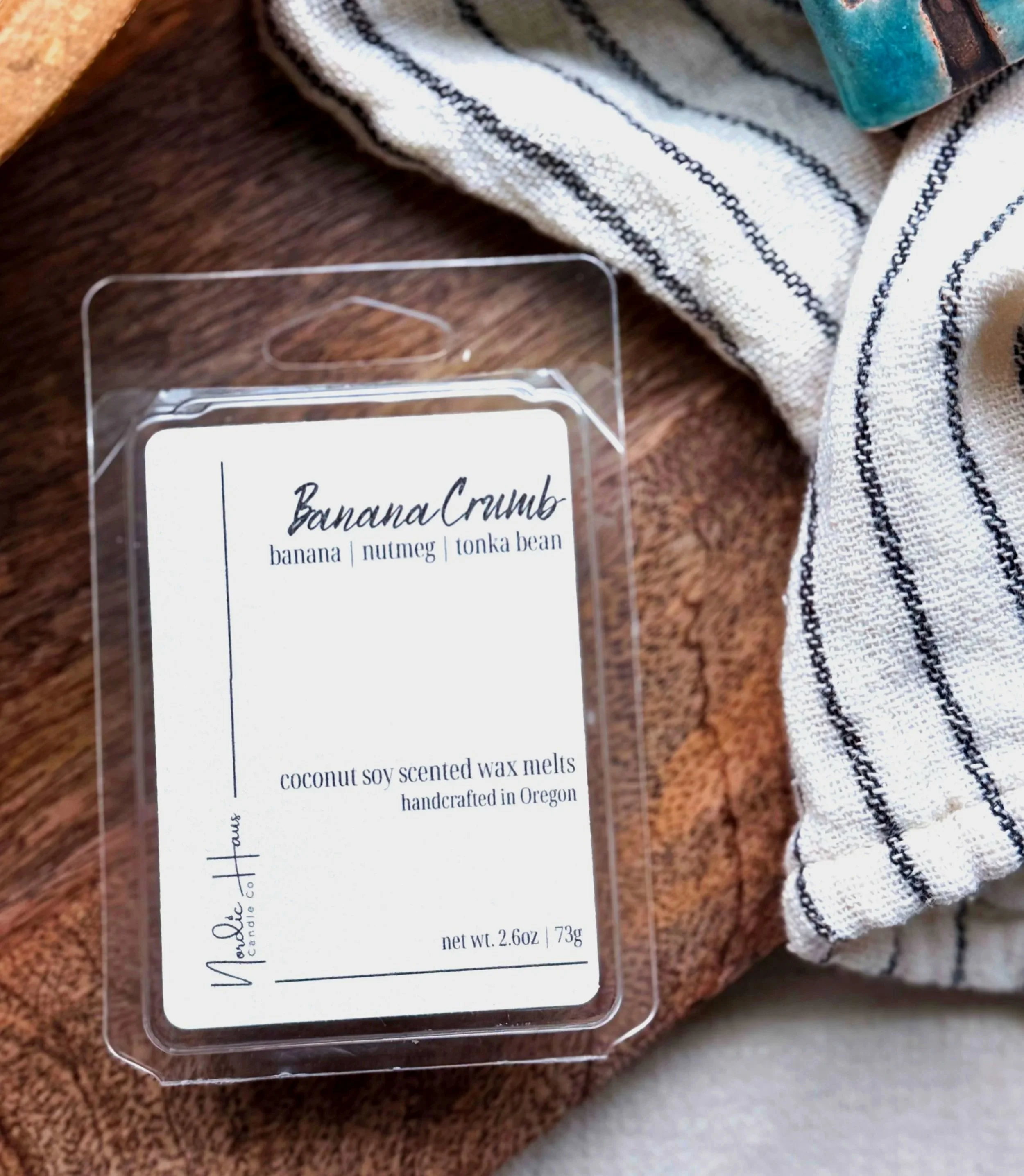 up close - Banana Crumb - banana, nutmeg, walnut wax melt