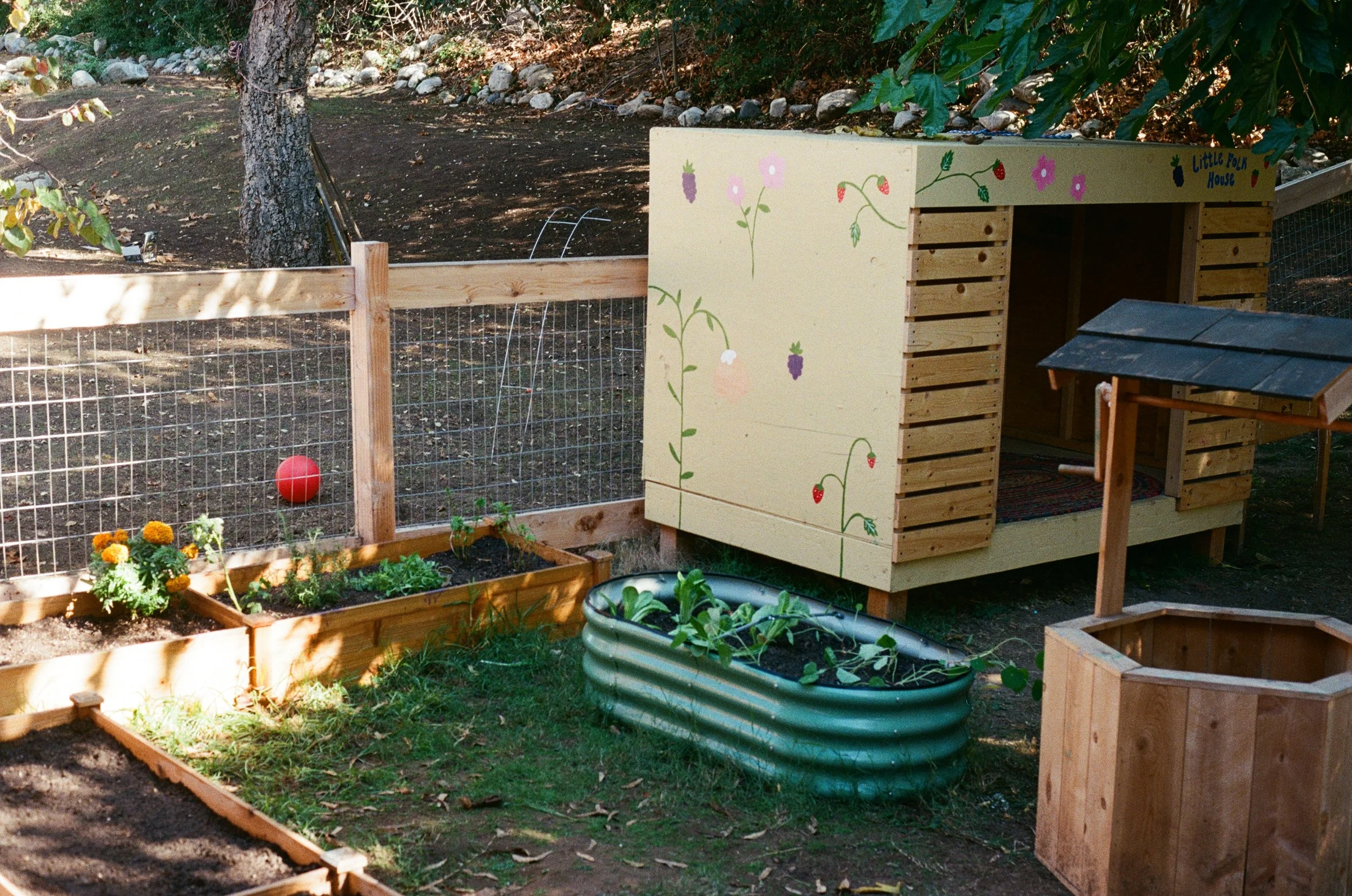 Little Folk House Outdoors Garden