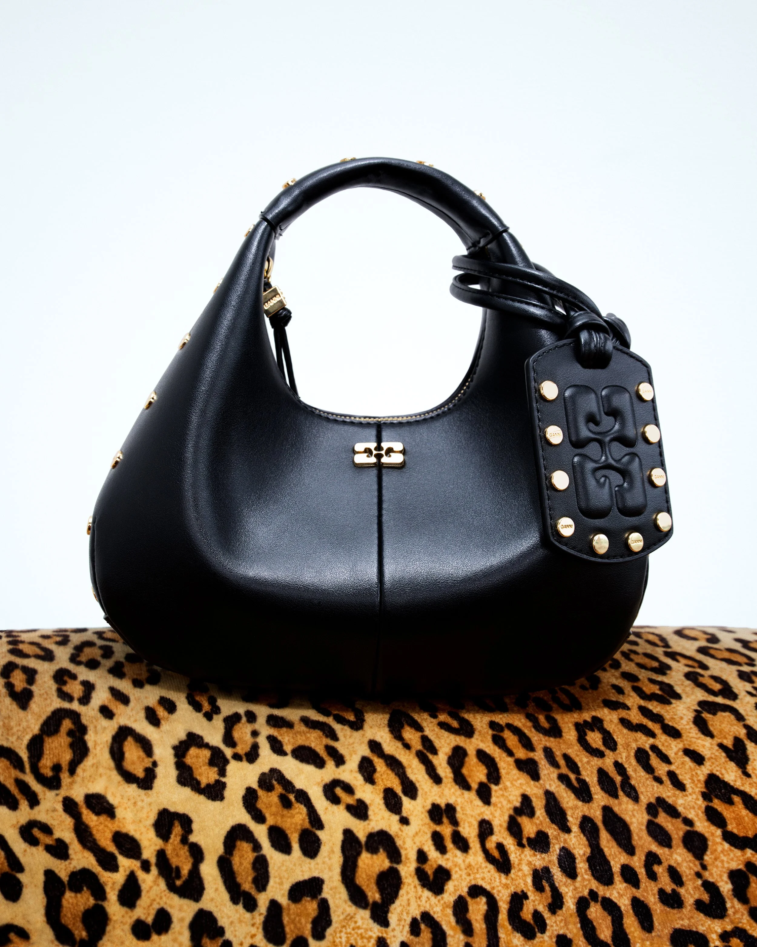 GANNI_26.2_BAG-CAMPAIGN_4x5_9.jpg