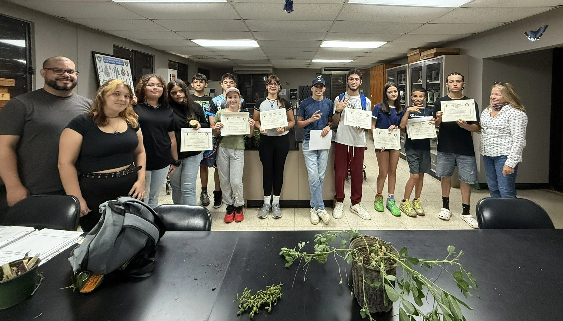Entrega certificados Youth Summer Camp 2025.JPEG