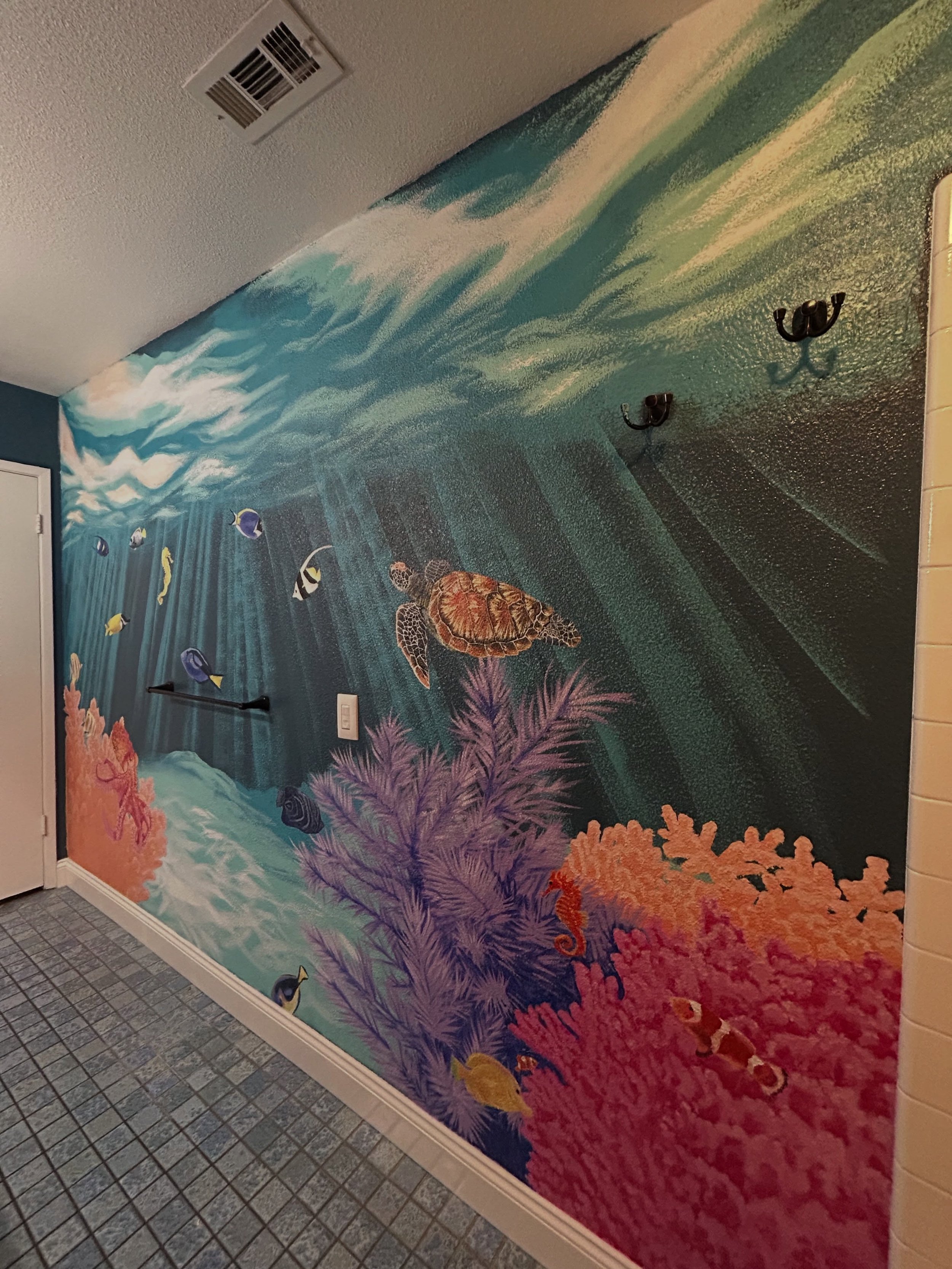 The Secret Sea Garden - Mural - 7&rsquo; 4&rdquo; X 10&rsquo; 6&rdquo;

An immersive coral reef scene featuring a sea turtle, octopus, sea horses, and a variety of tropical fish 🐠🪸

It stretches across the long wall of an ocean-themed bathroom. 🌊
