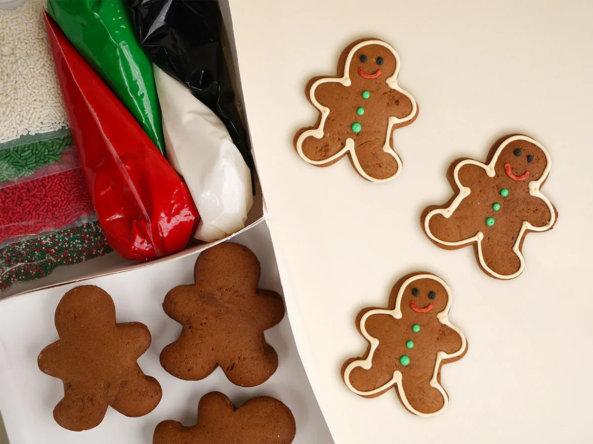 classic-gingerbread-men-deluxe-cookies-to-decorate-kit_1200x.webp