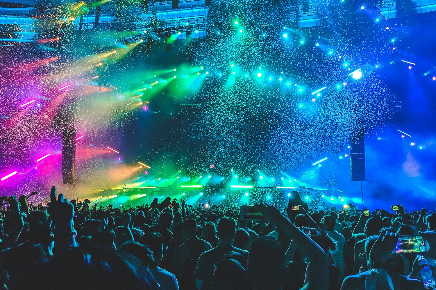 festivals where you should wear earplugs - clubs