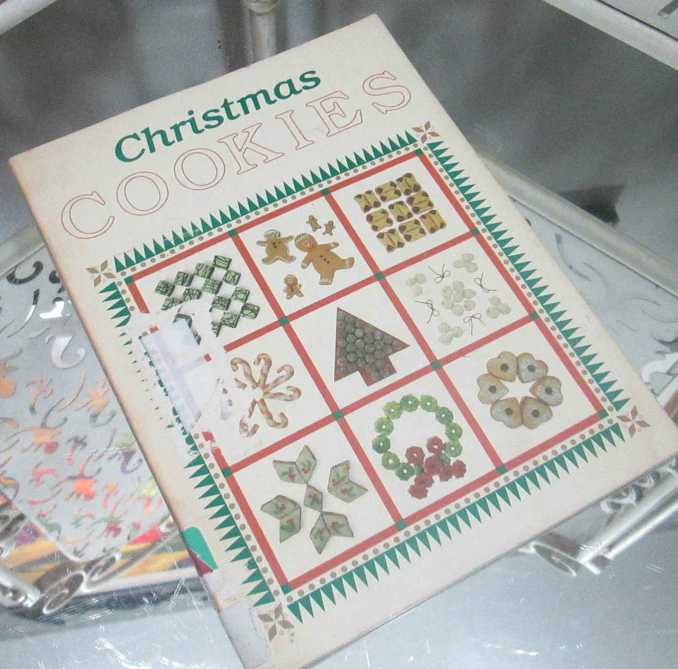 Vintage Christmas Cookies Cookbook, 1990