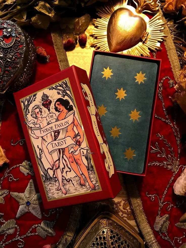 5 Signs You Need a Tarot Reading Right Now