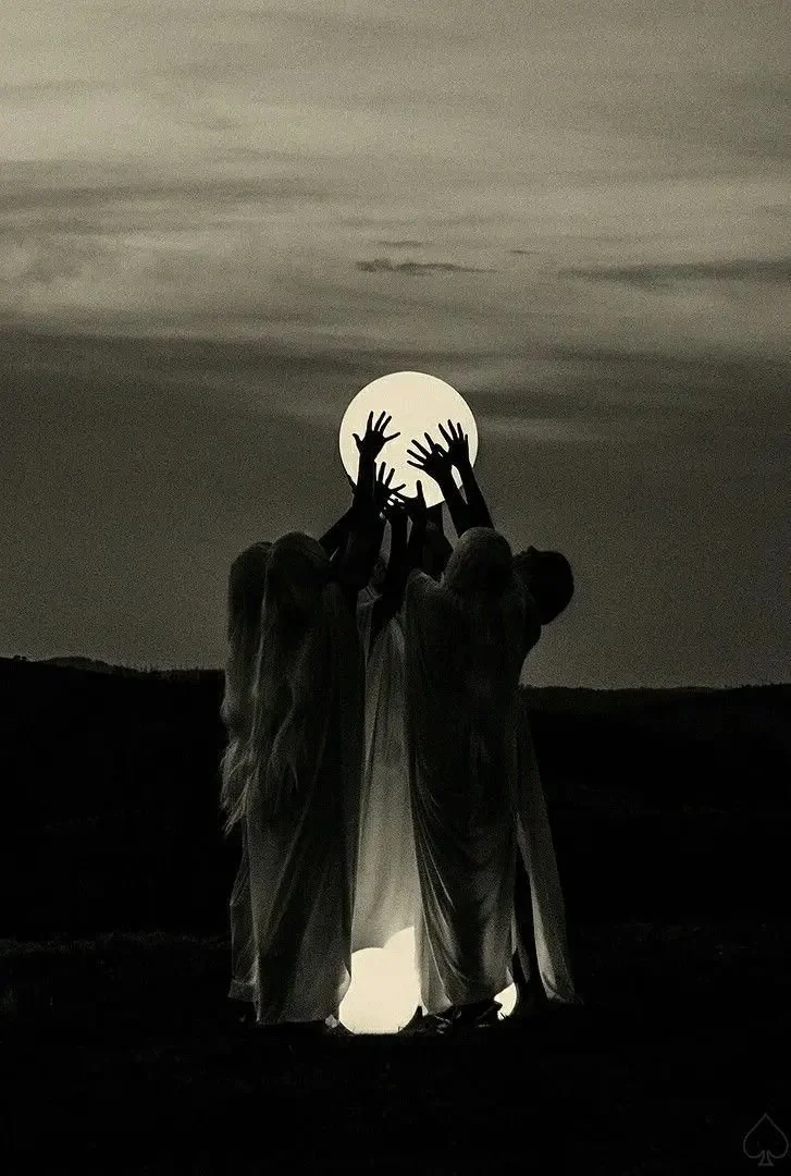 Mercury Retrograde and Tarot — What the Cards Say About This Infamous Transit