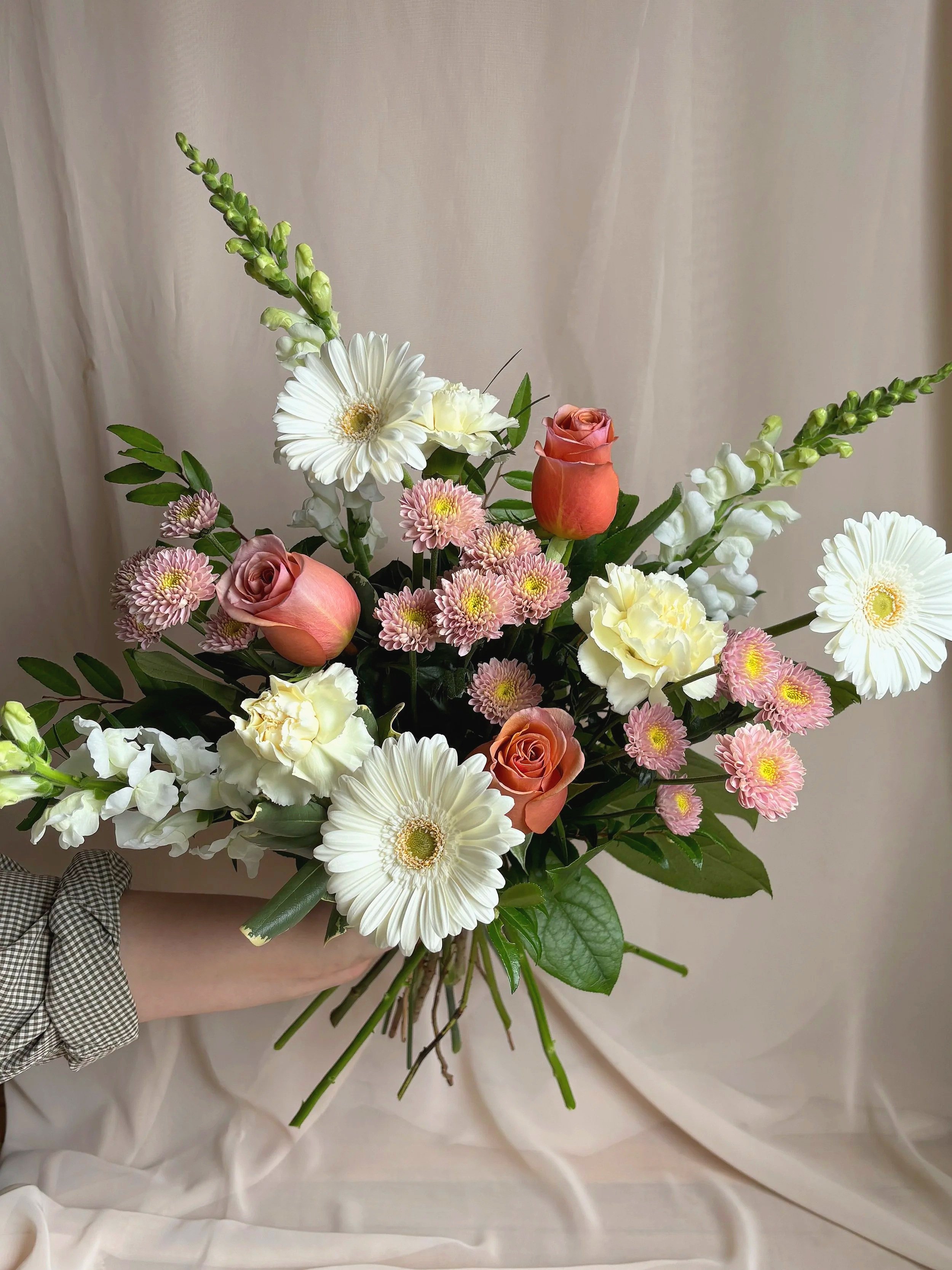 HAND-TIED BOUQUETS