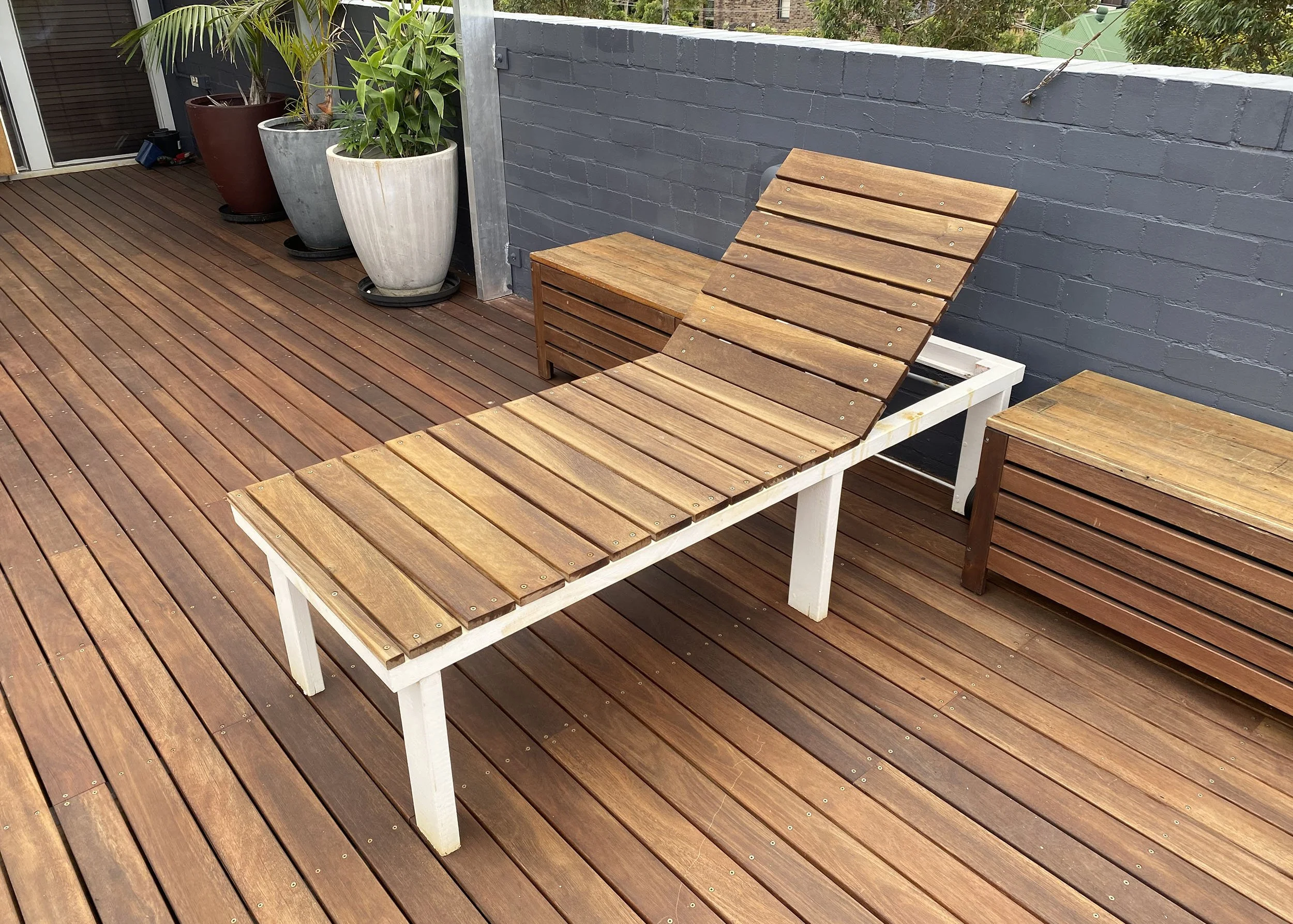 OutdoorFurniture_2.jpg