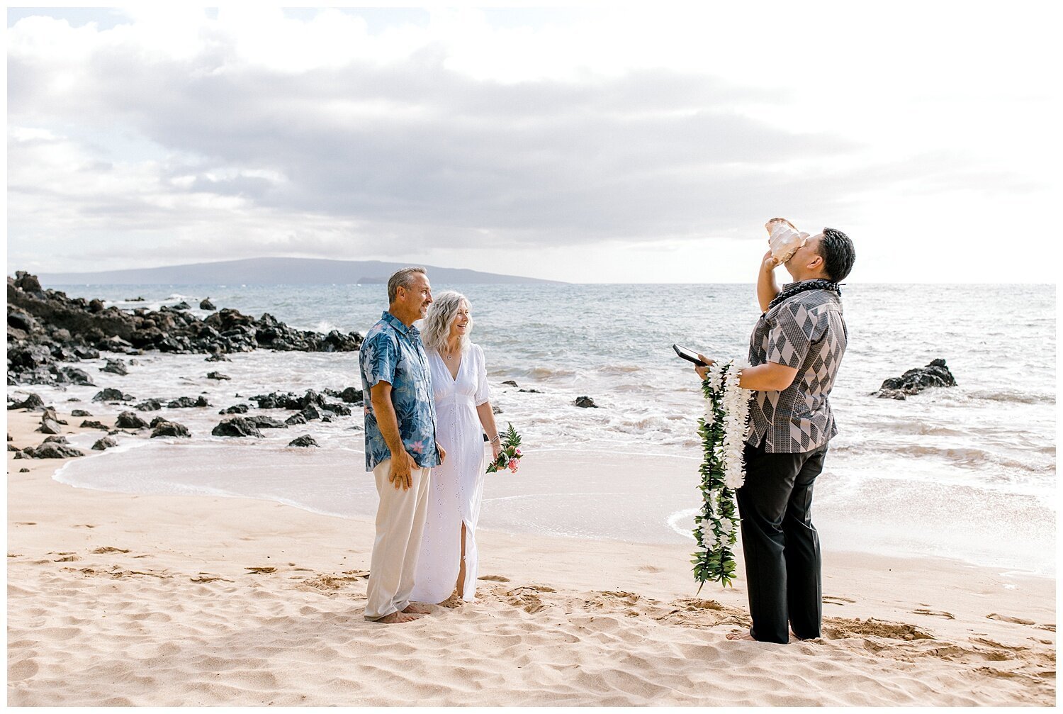 Joyous Palauea Beach Elopement_0001.jpg