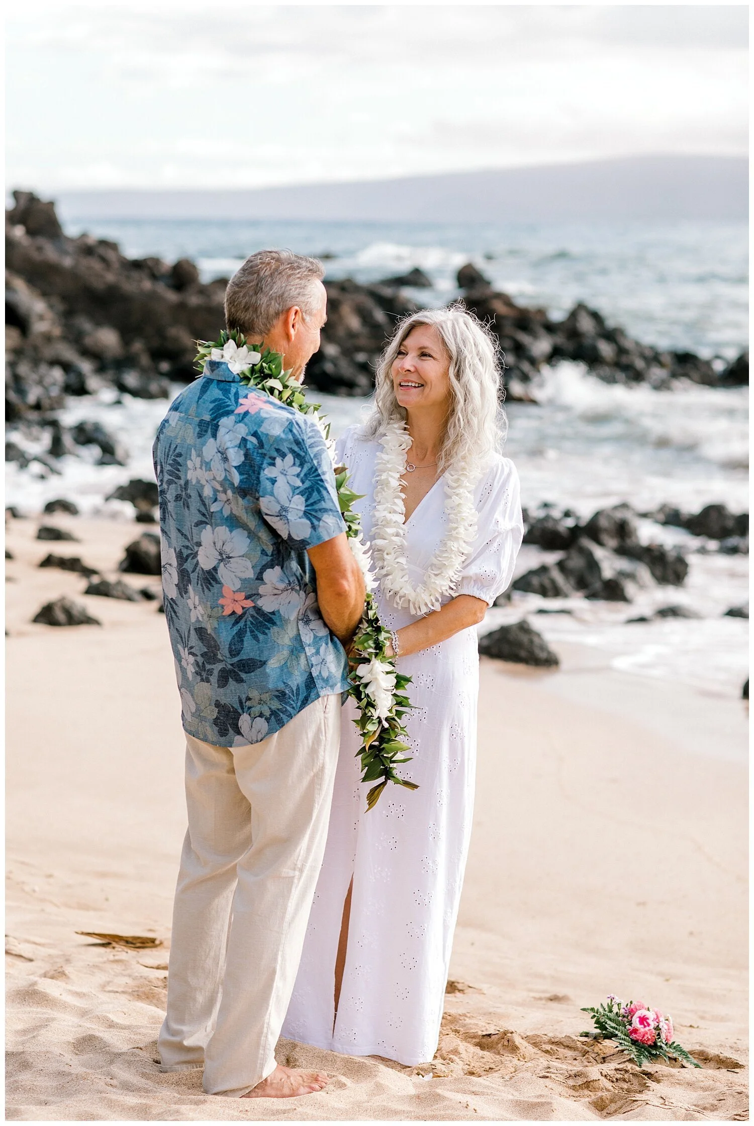 Joyous Palauea Beach Elopement_0010.jpg