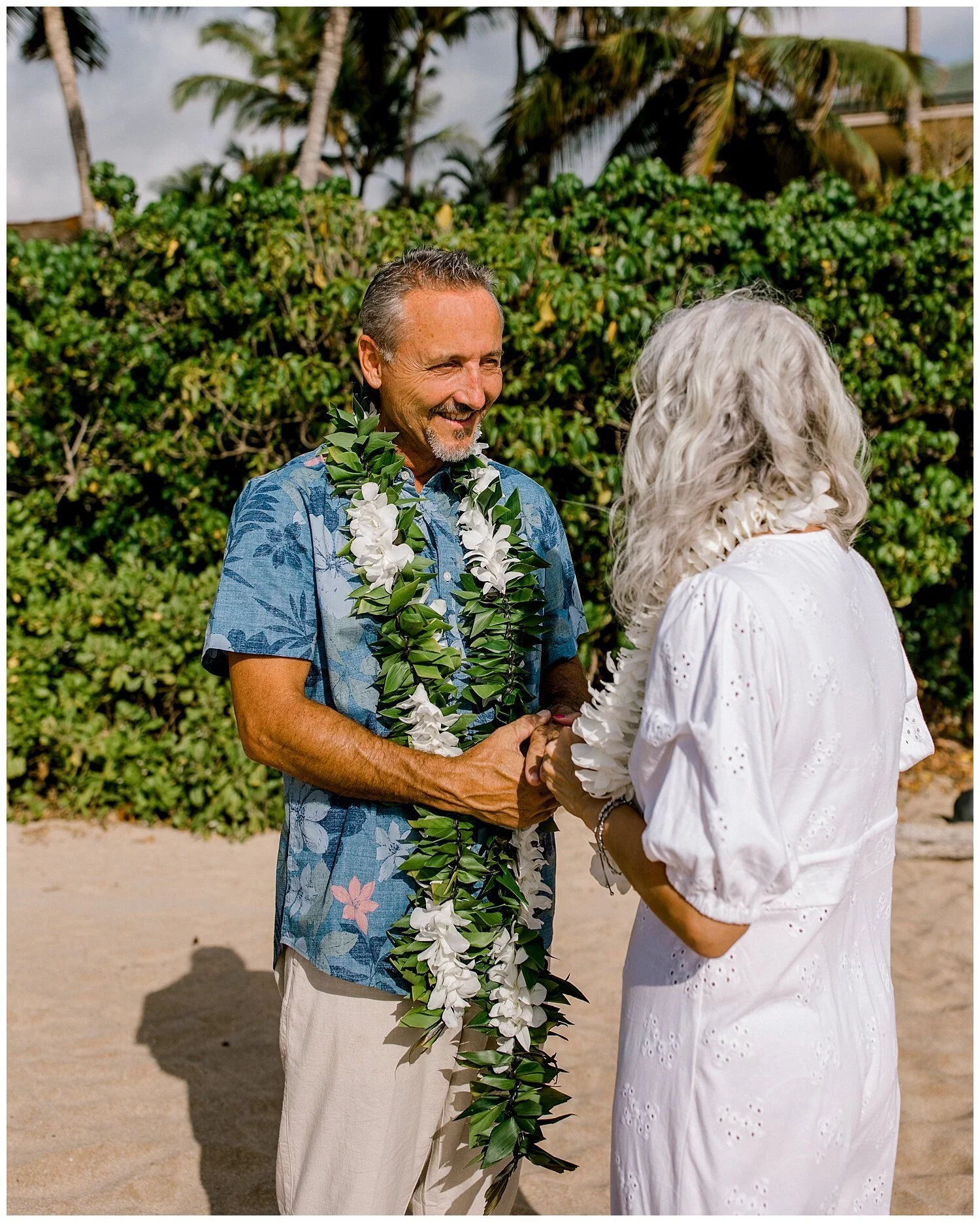 Joyous Palauea Beach Elopement_0013.jpg