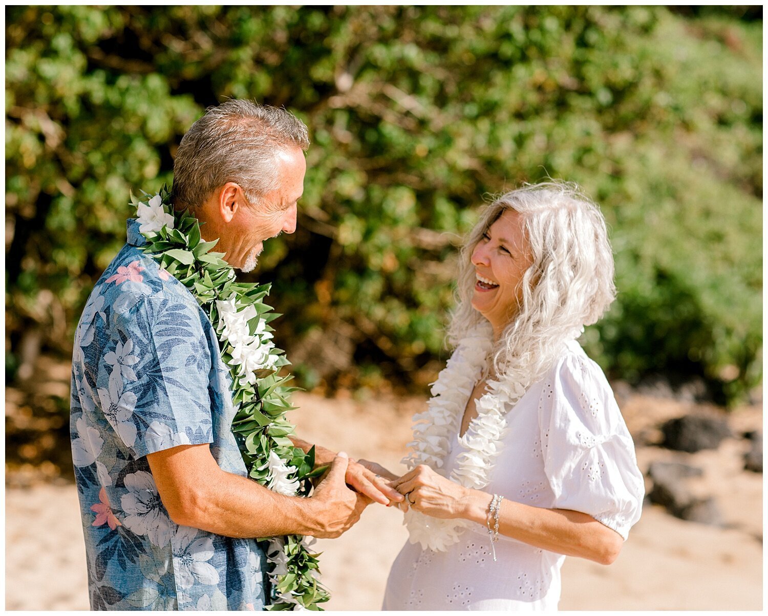 Joyous Palauea Beach Elopement_0015.jpg
