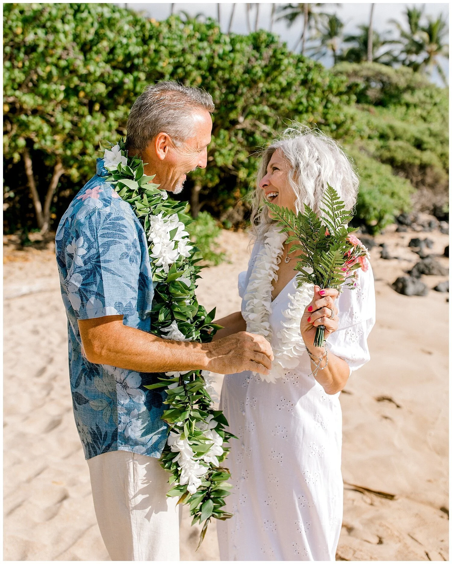 Joyous Palauea Beach Elopement_0017.jpg