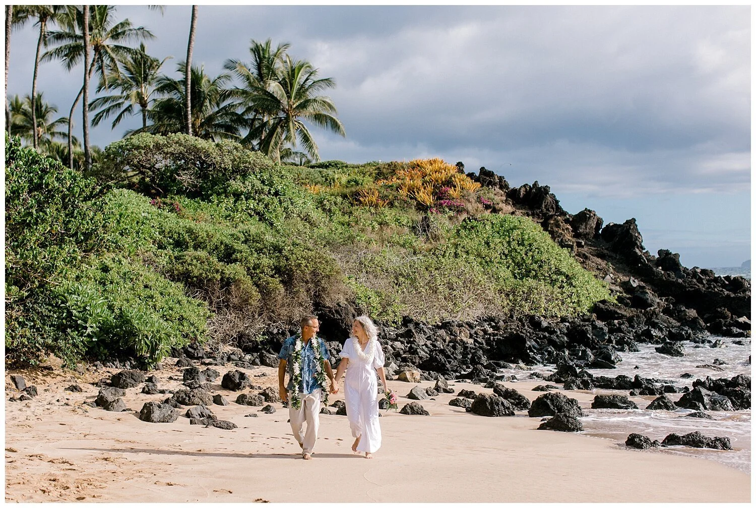 Joyous Palauea Beach Elopement_0023.jpg