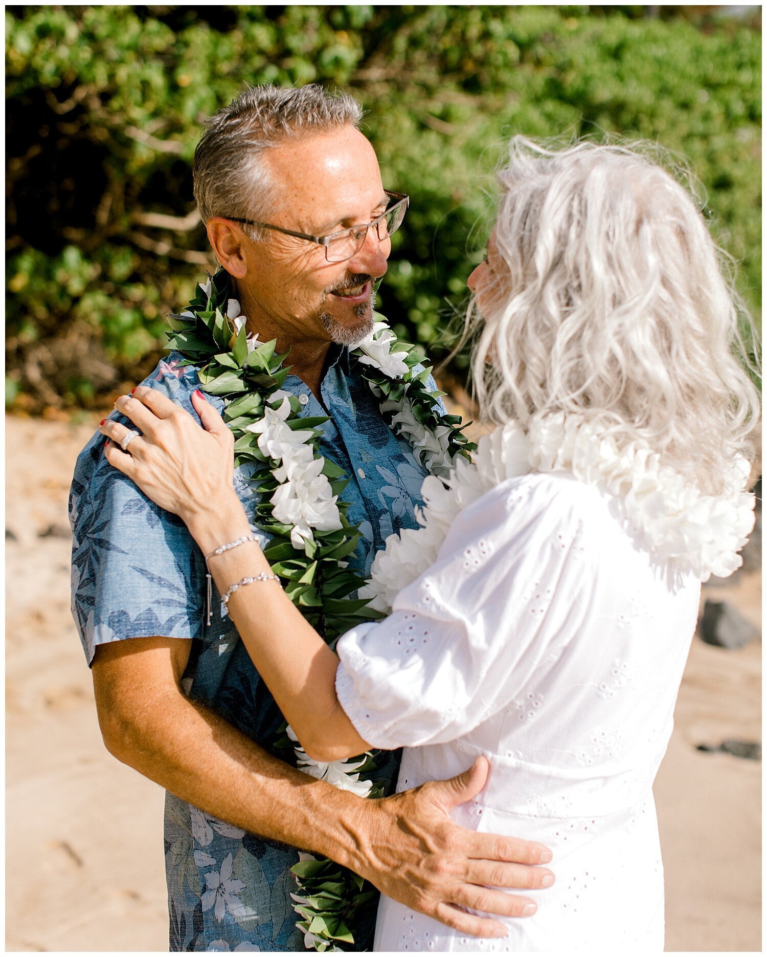 Joyous Palauea Beach Elopement_0032.jpg