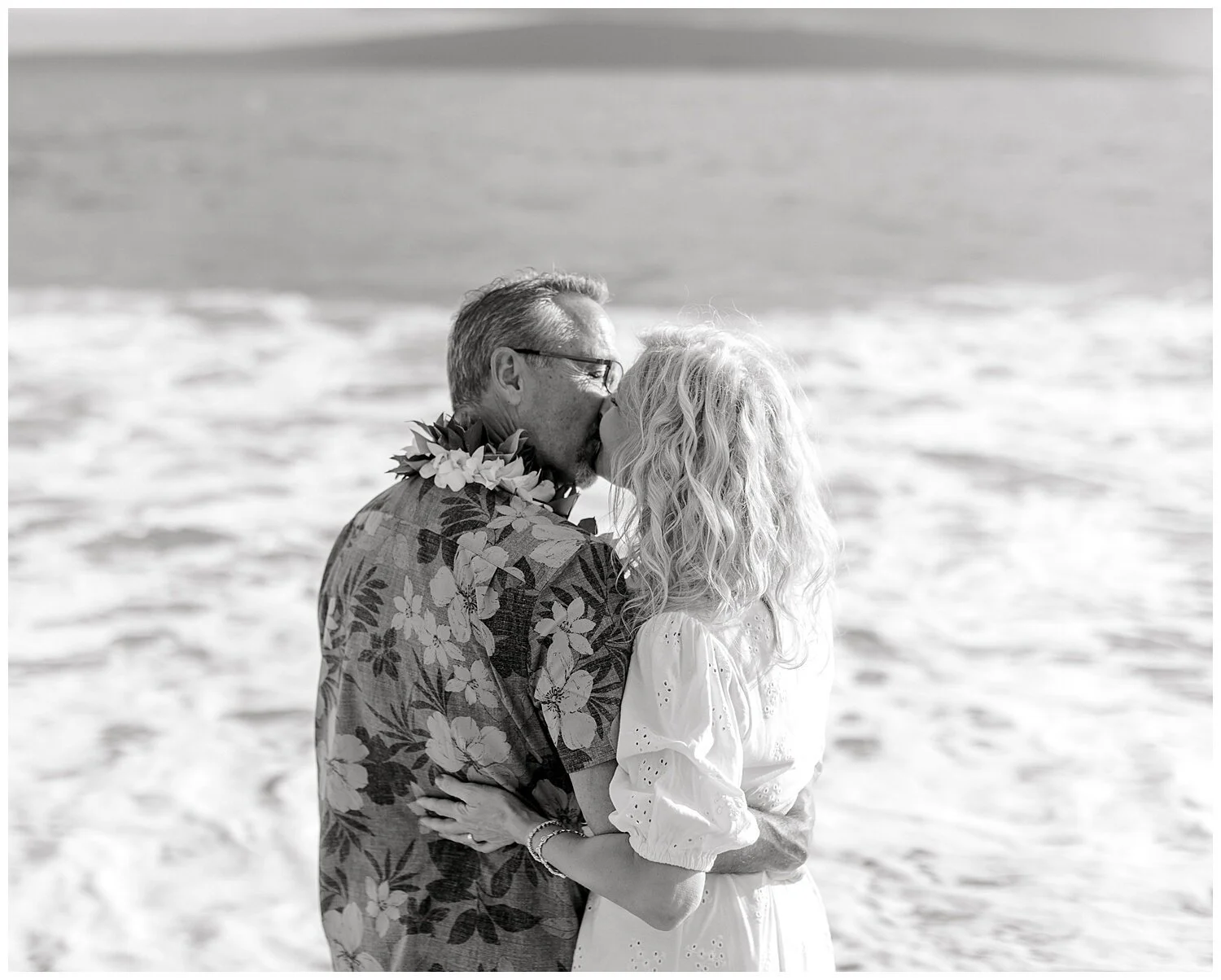 Joyous Palauea Beach Elopement_0094.jpg