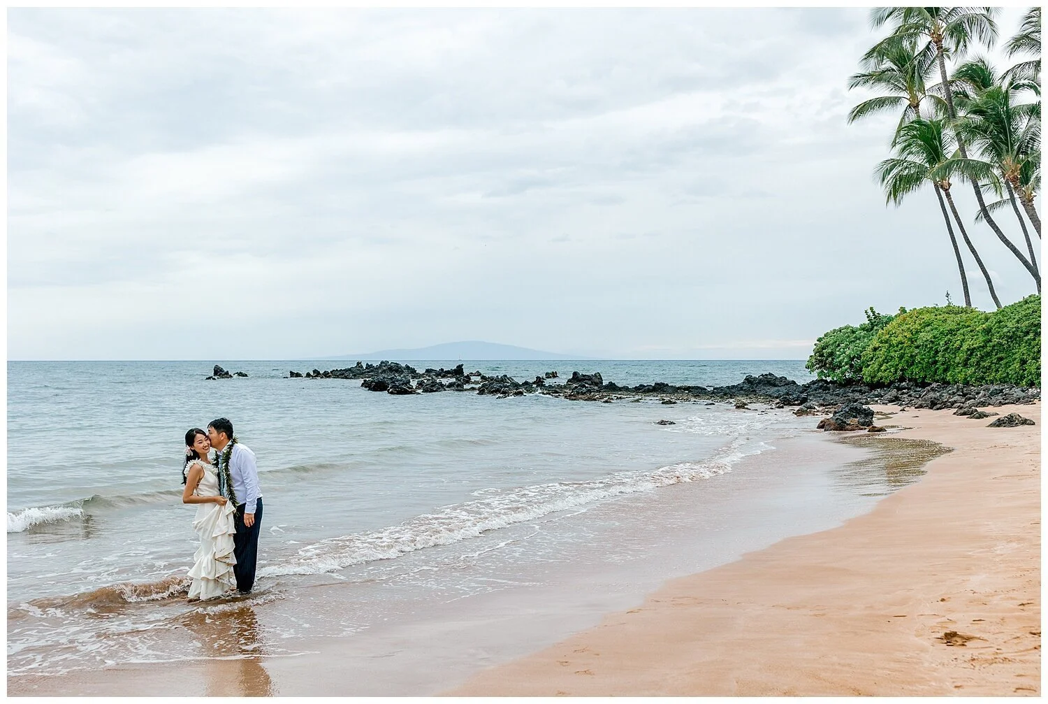 A Simple, Elegant Wedding at Palauea Beach, Maui | S + Y