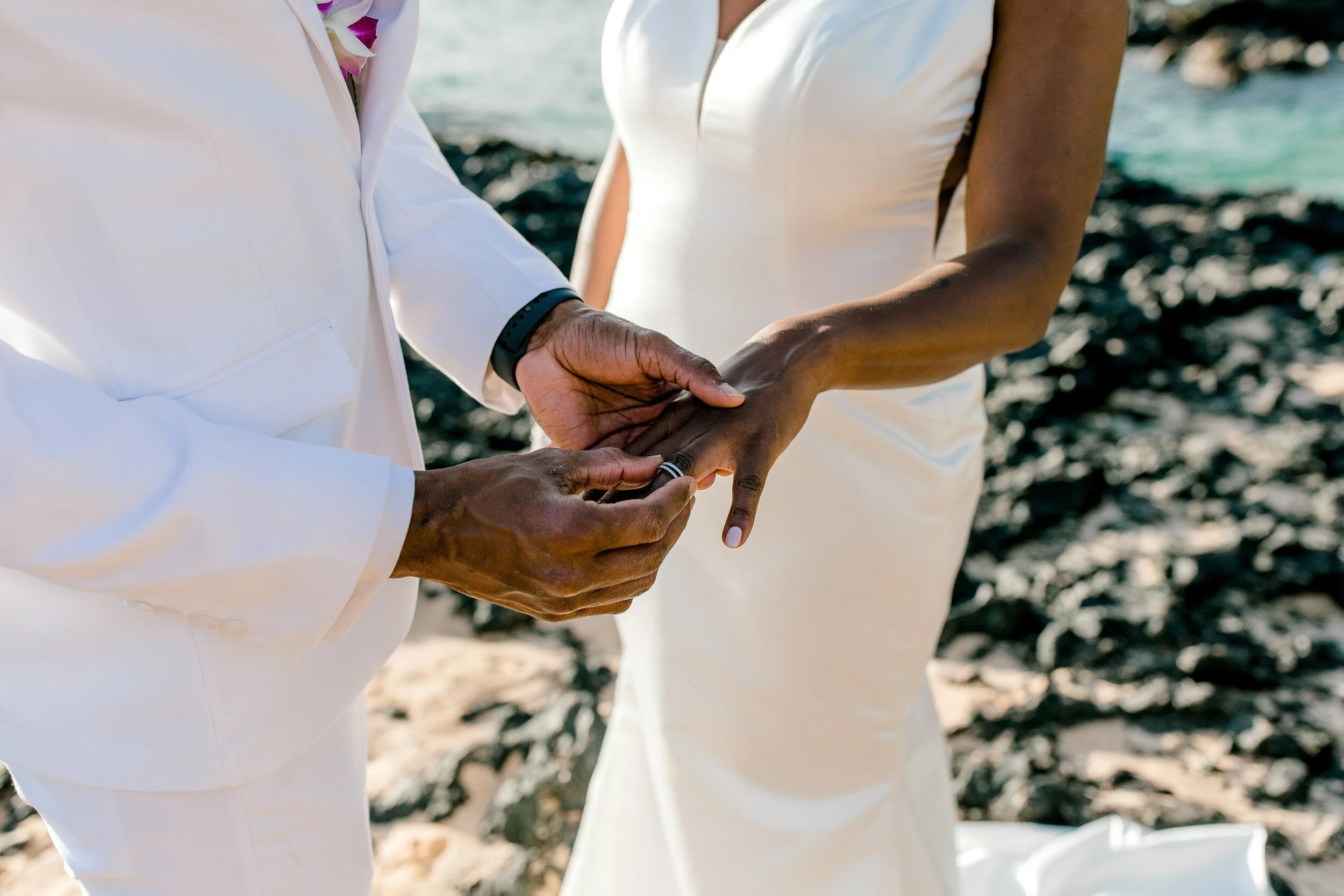 Makena-Cove-Maui-New-Years-Elopement_0020.jpg