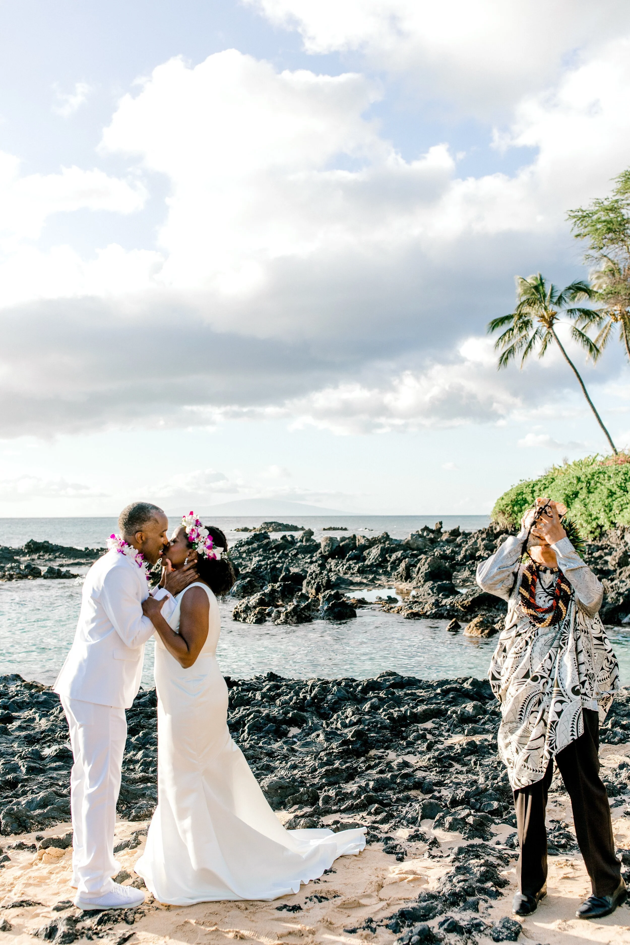 Makena-Cove-Maui-New-Years-Elopement_0025.jpg