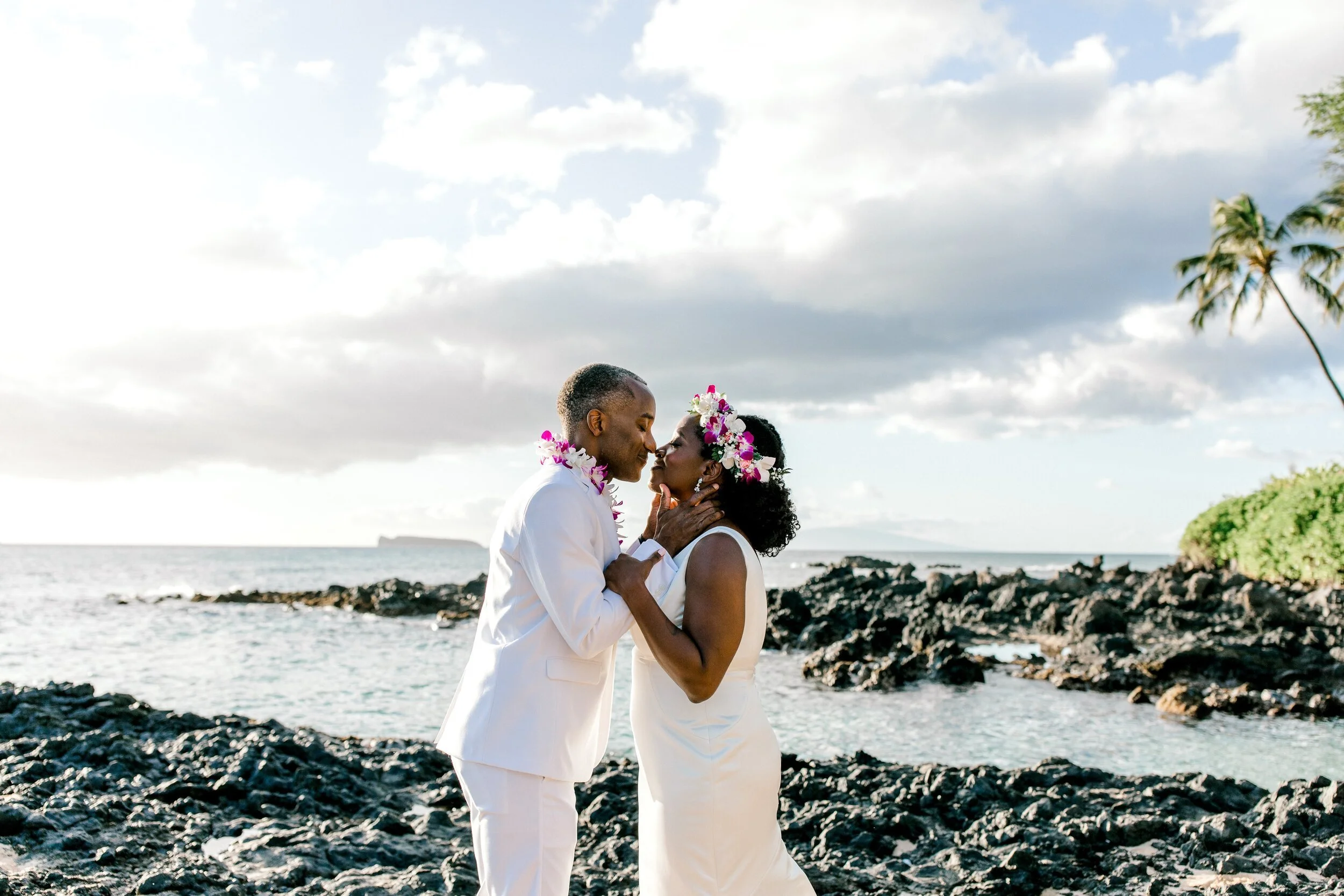 Makena-Cove-Maui-New-Years-Elopement_0027.jpg