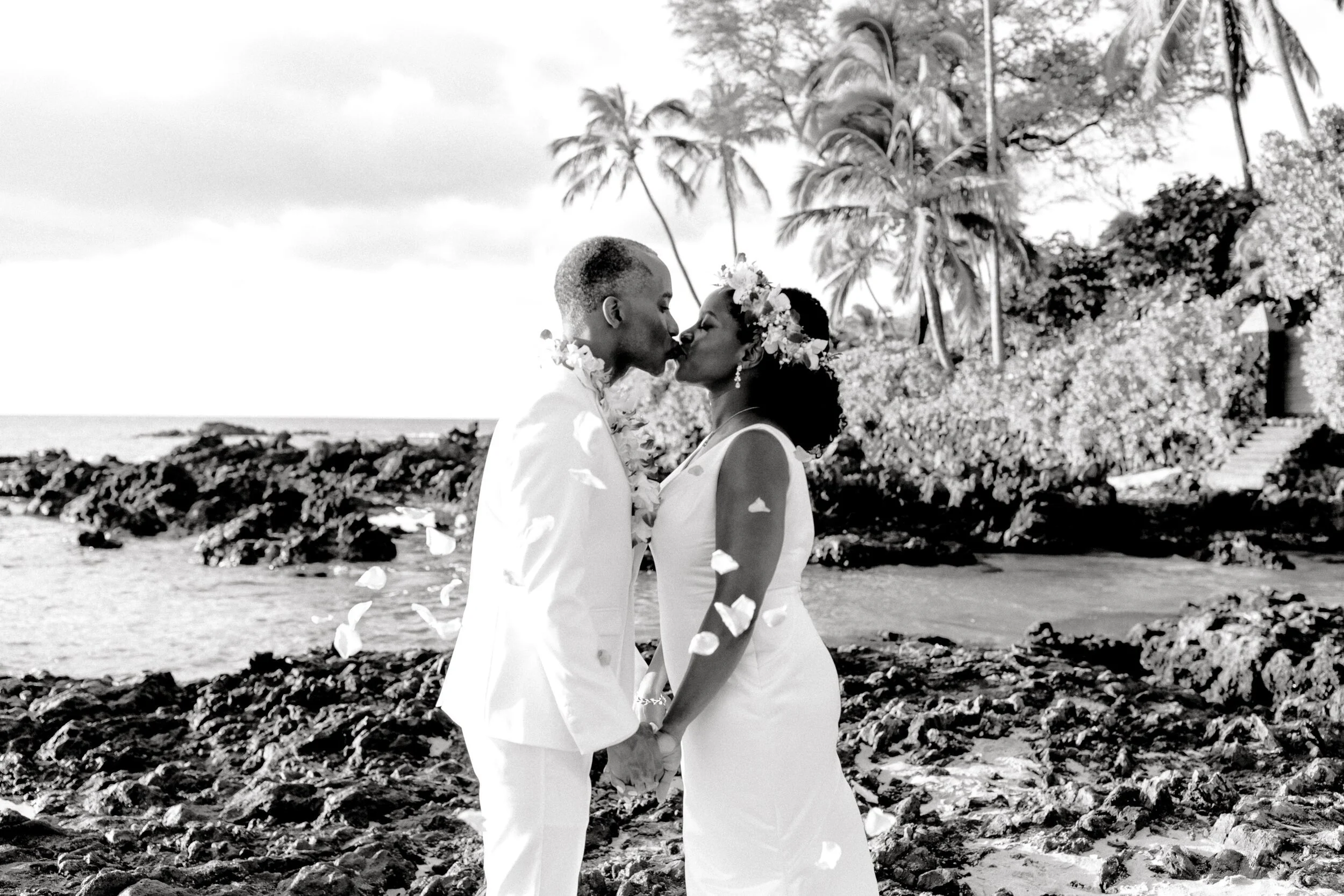 Makena-Cove-Maui-New-Years-Elopement_0129.jpg