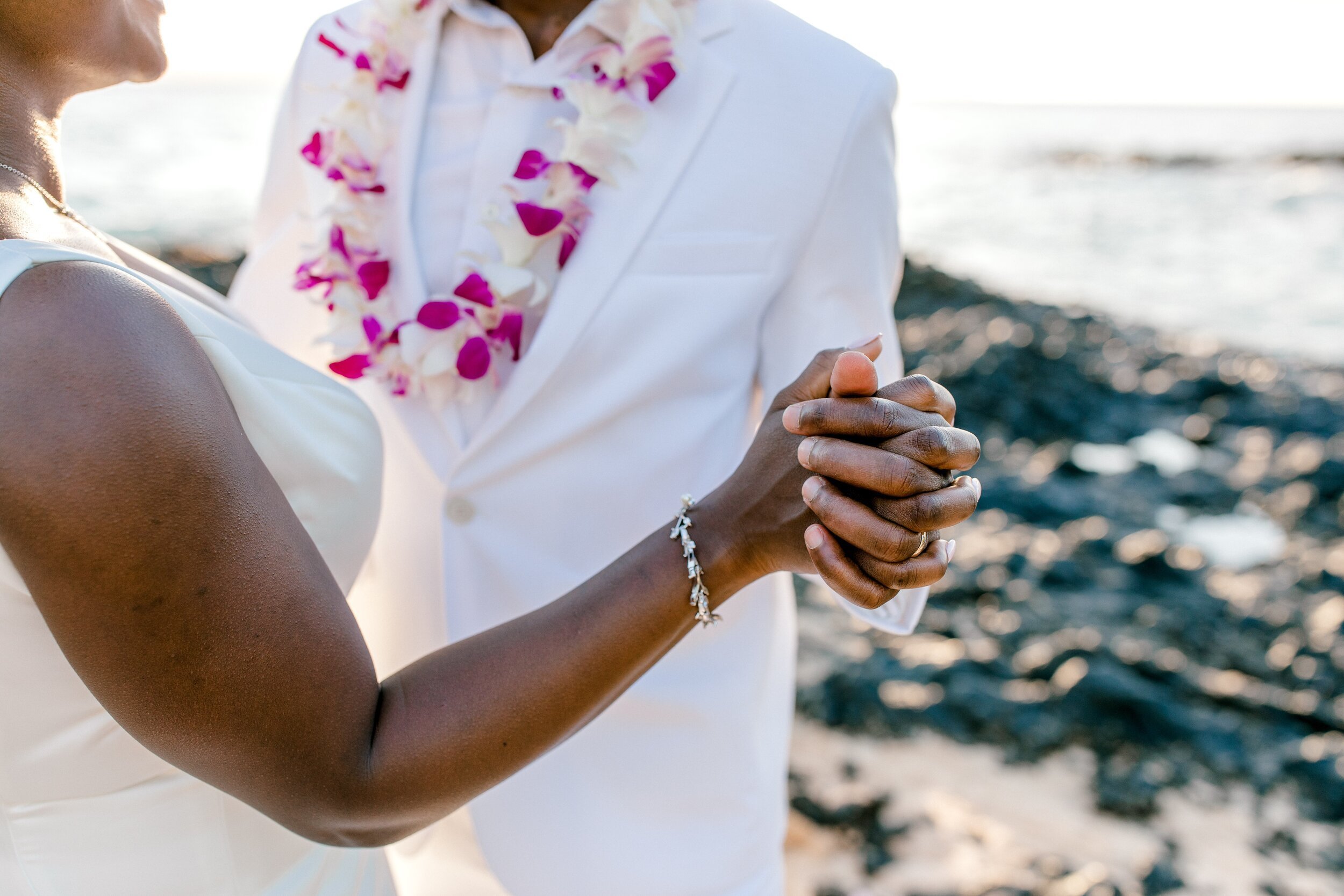 Makena-Cove-Maui-New-Years-Elopement_0065.jpg