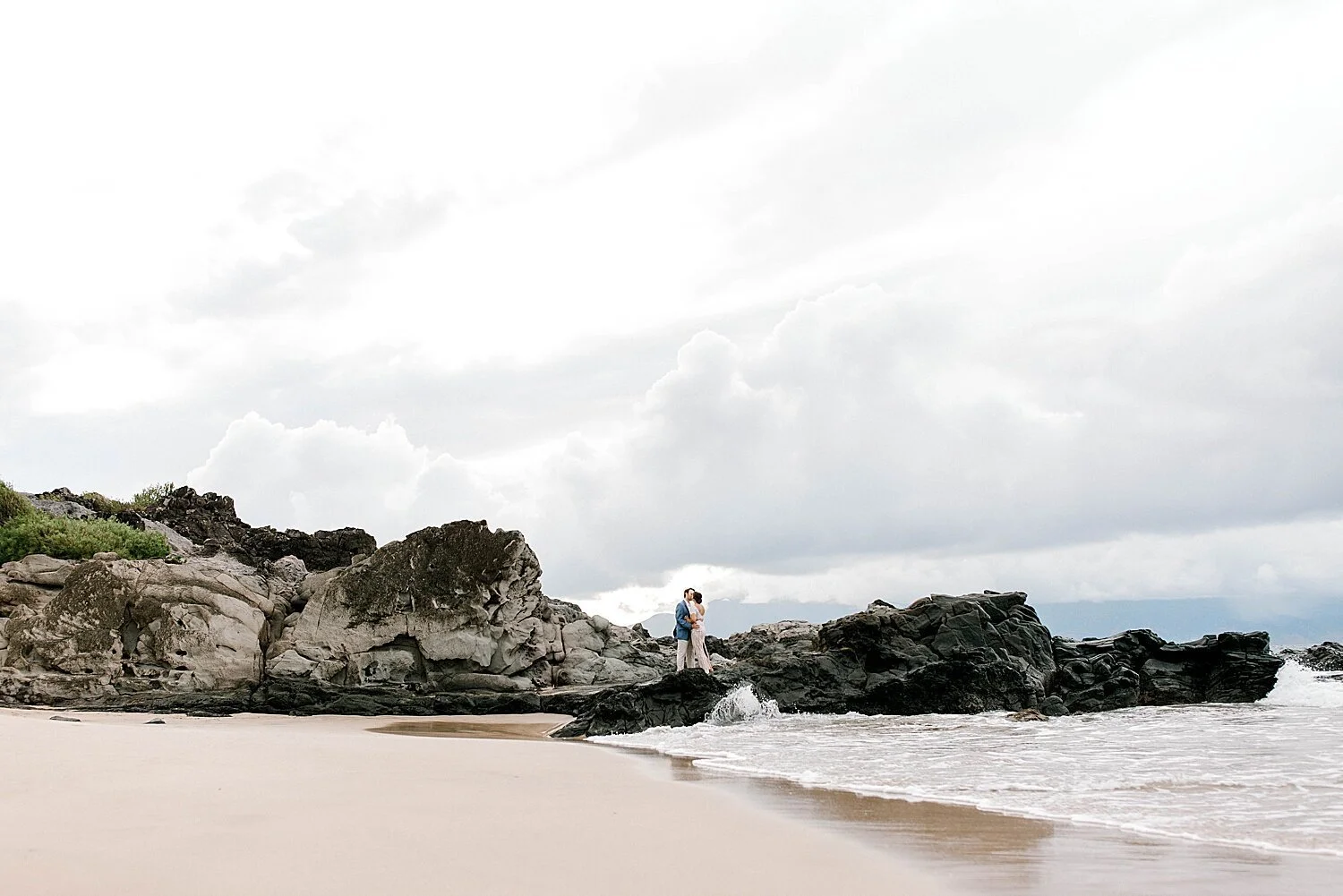 Ironwoods-Beach-Maui-Intimate-Wedding-Photographer_0038.jpg