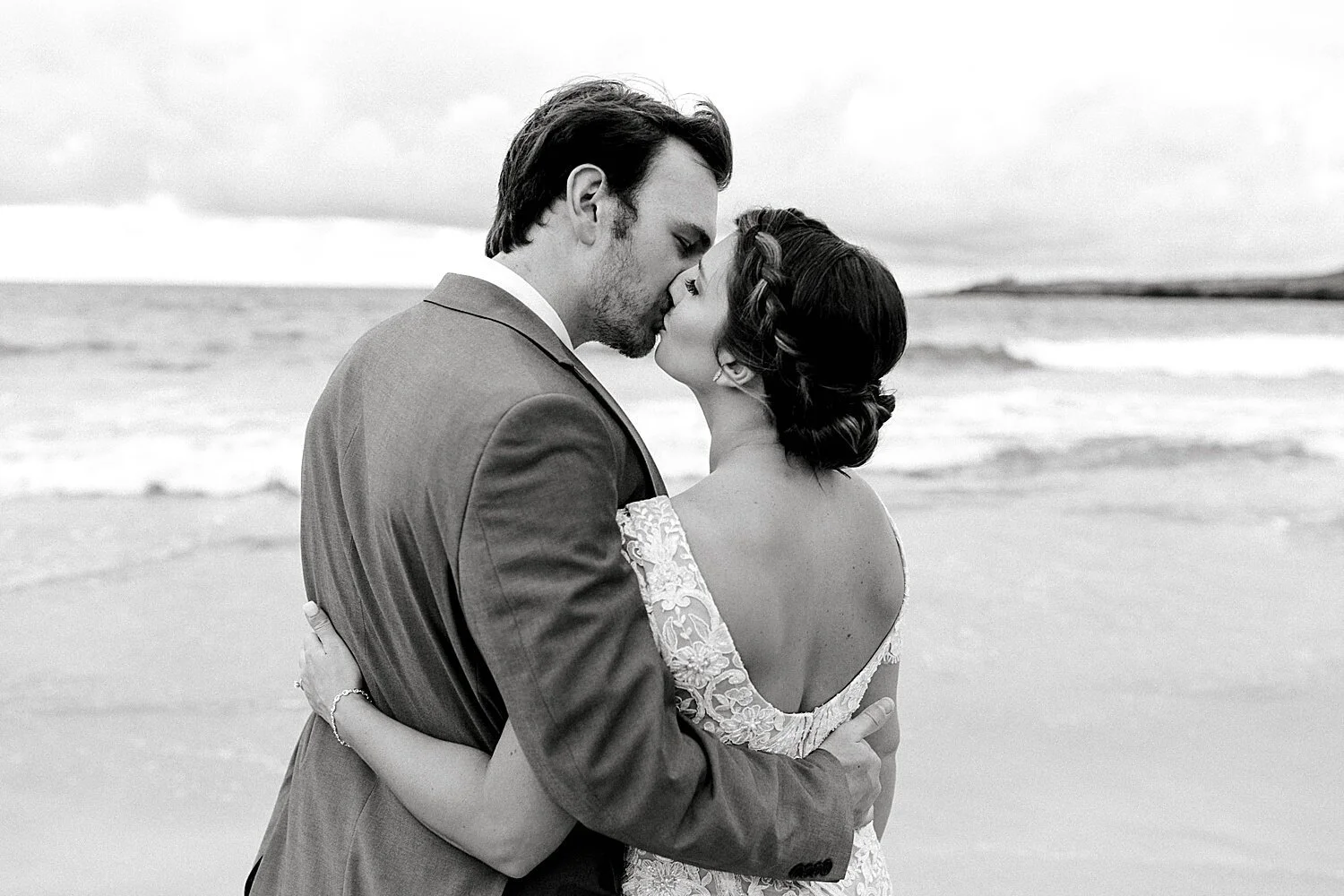 Ironwoods-Beach-Maui-Intimate-Wedding-Photographer_0052.jpg
