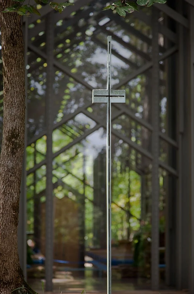 Cross at the back of Thorncrown