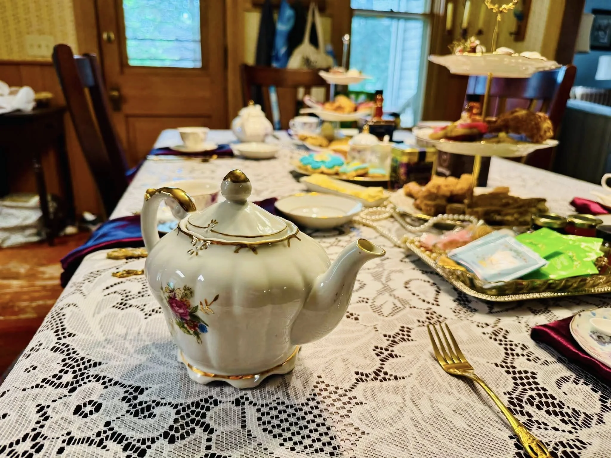 Attendees requested the vintage Musical Tea Pot for their private event. 