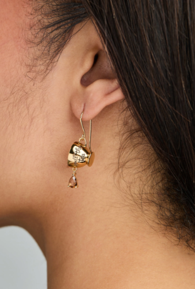 Alex tea earings.png