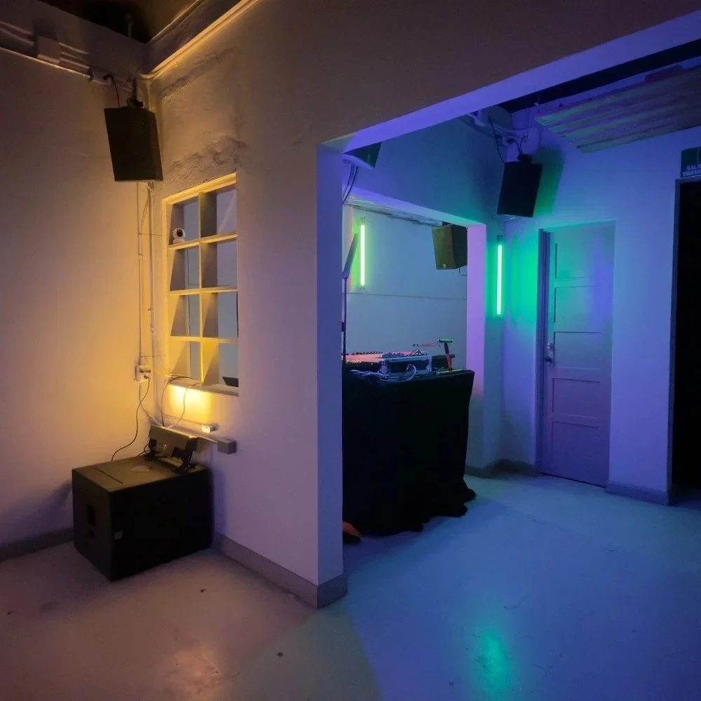 Live Act Booth + Dancefloor