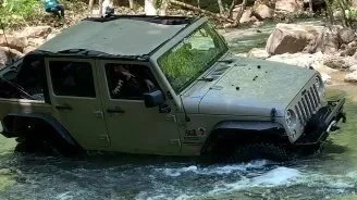 Muddy Dog Jeep Tales with Julie Smith