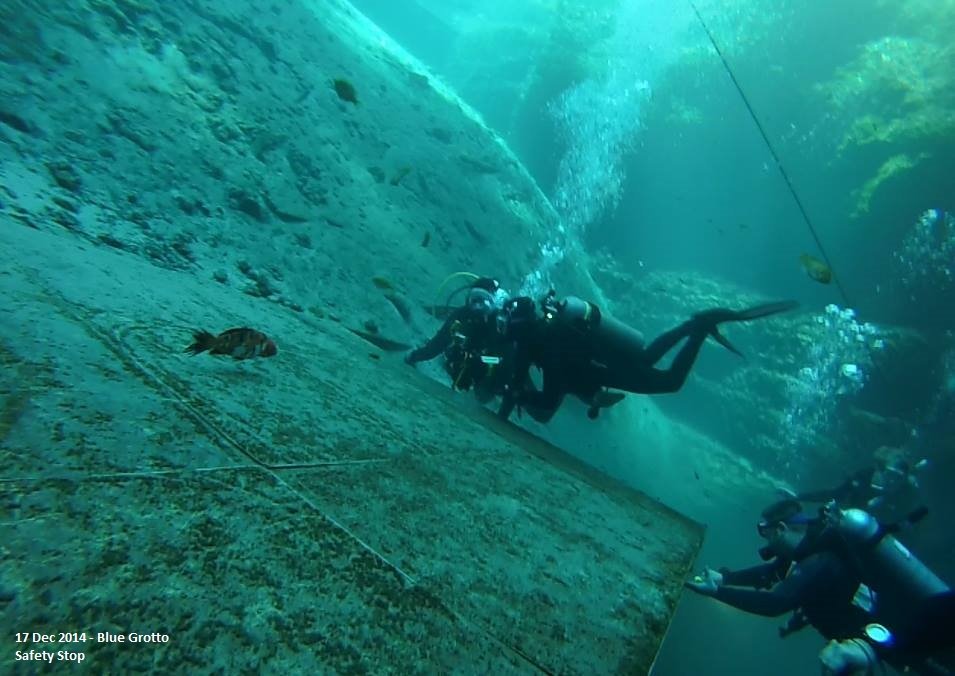 BlueGrotto002.jpg