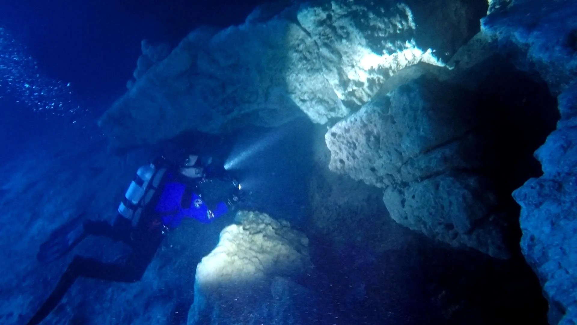 GOPR0722.MP4_snapshot_04.17_[2021.04.14_20.24.56].jpg