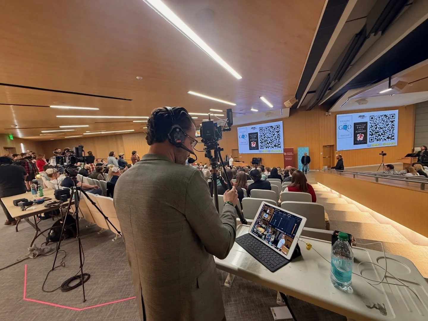 Some nights stay with you.

Last night at Utah Valley University, Dr. Frank Turek stood before a room full of students asking sincere questions about faith, doubt, evidence, the death of Charlie Kirk and what it all means.

The room was locked in. Th