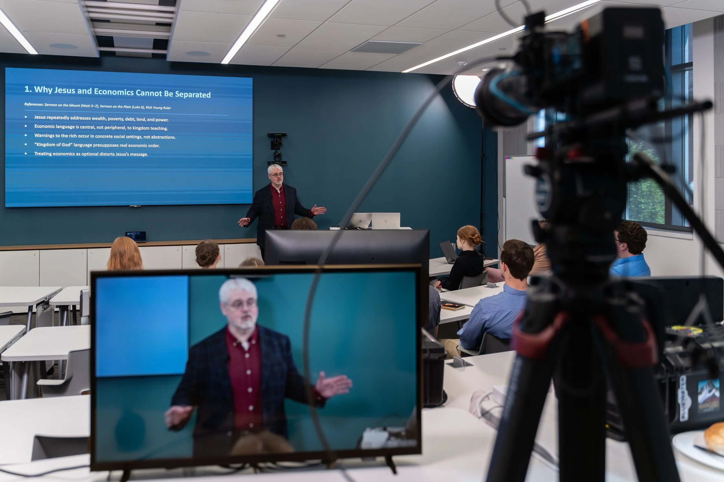 Day 1 of 4 in the books.

We are just outside of Pittsburgh at Grove City College, PA filming with Jerry Bowyer for an upcoming course produced by the @discoverycsc , based on his book &ldquo;The Maker Versus the Takers.&rdquo;

The subject? What Jes