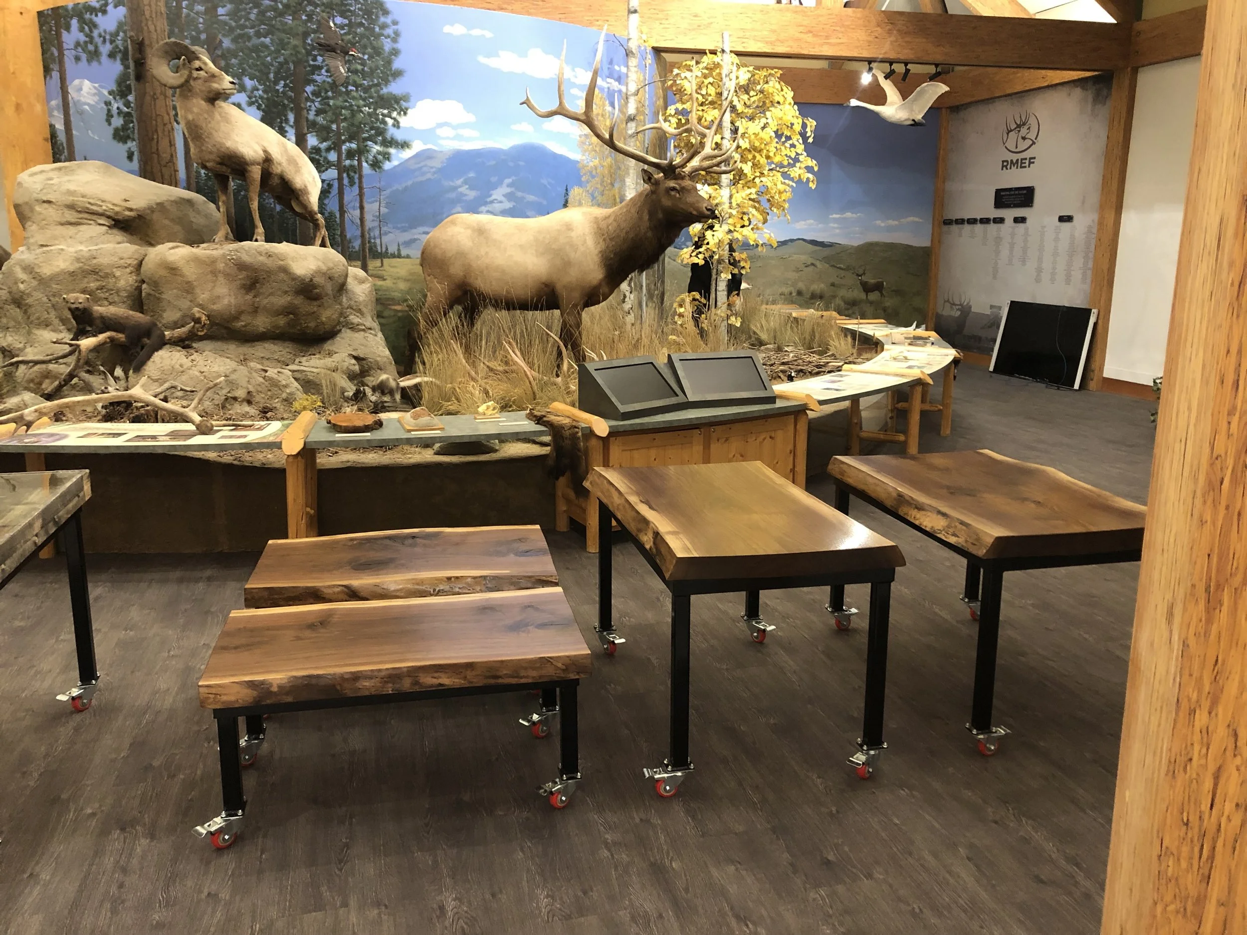 Reclaimed Barnwood & Live-Edge Furnishings